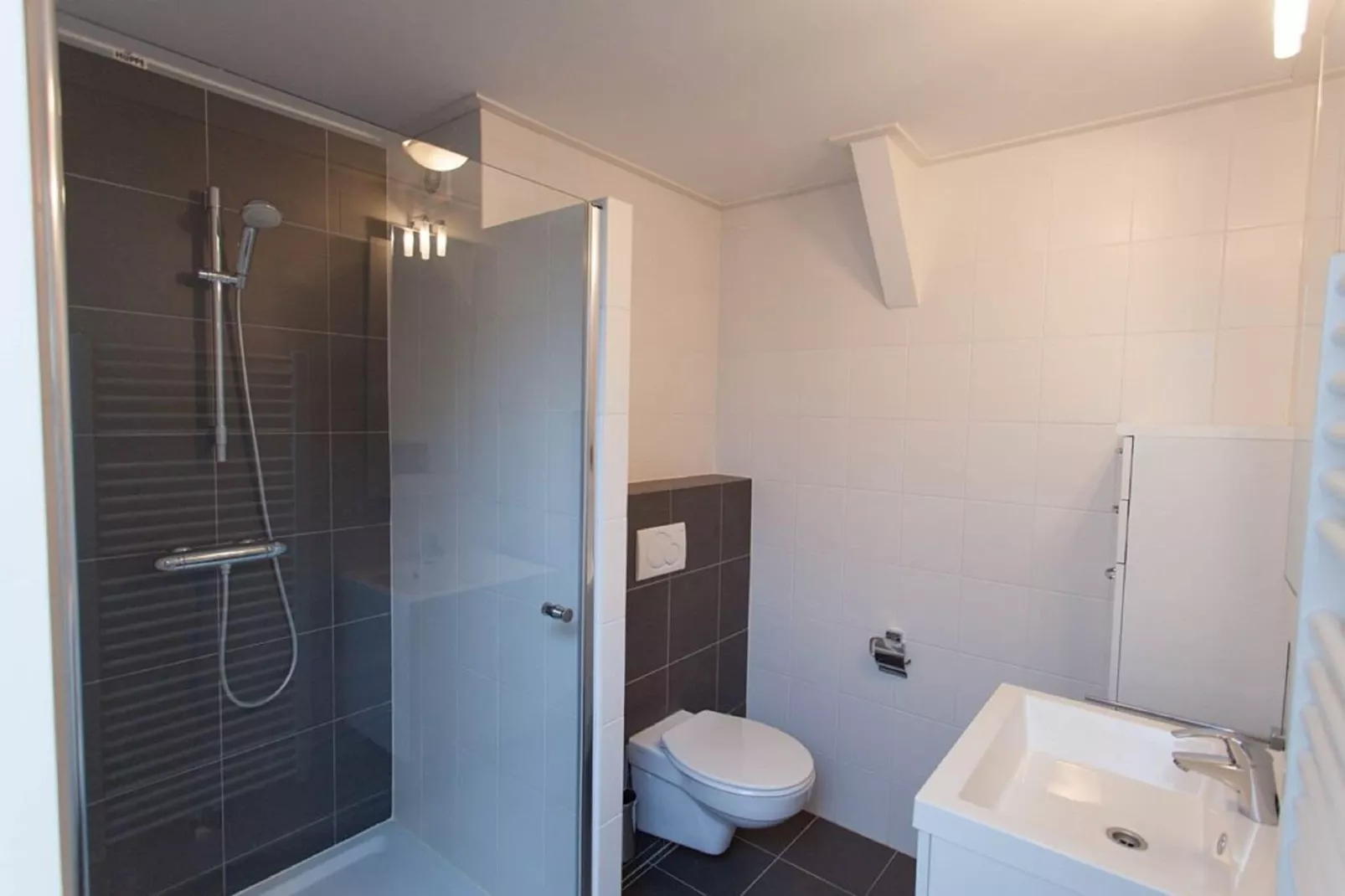 Resort Limburg 34-Bathroom