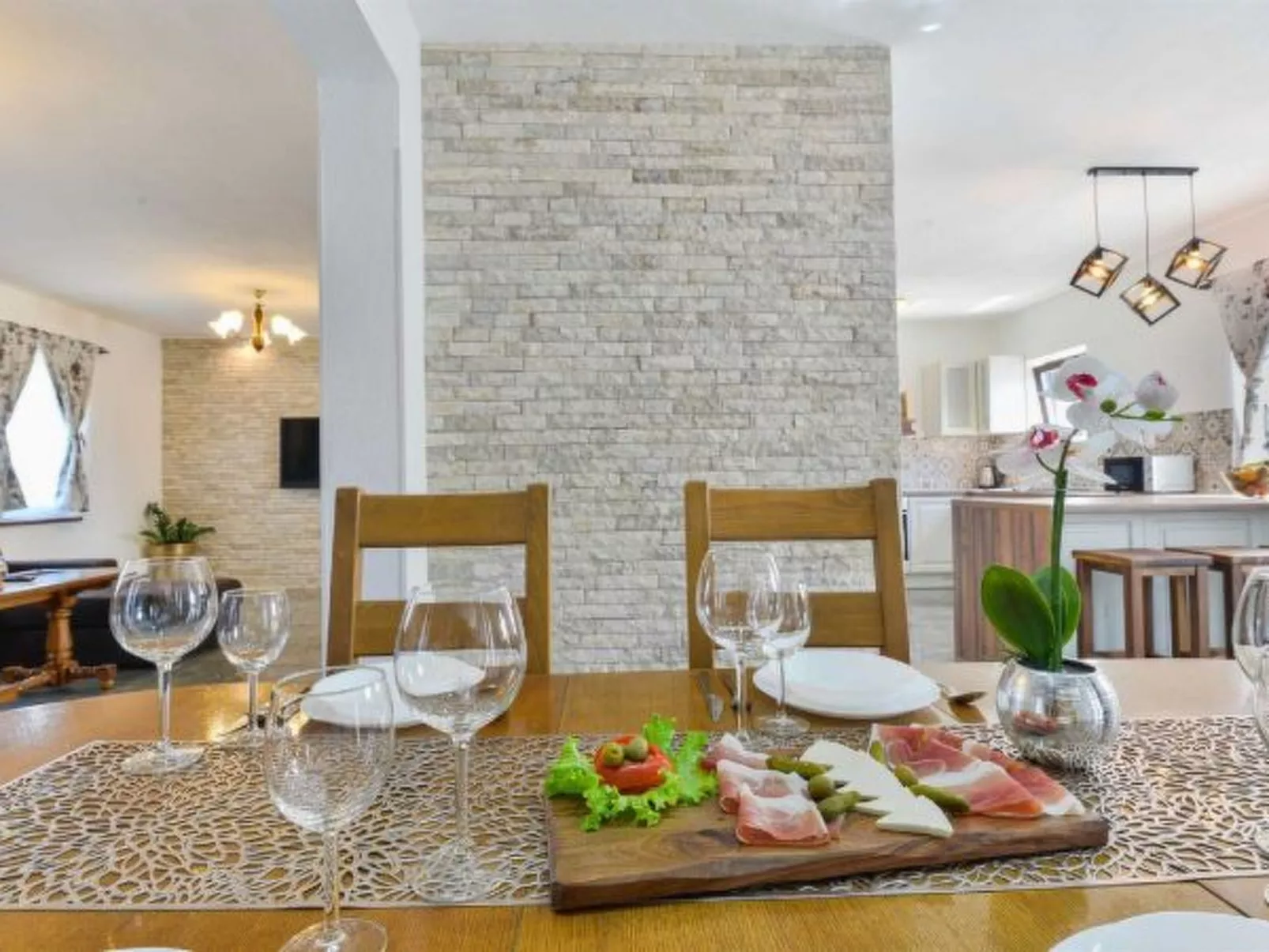 Villa Marinic with heated pool and entertainment r