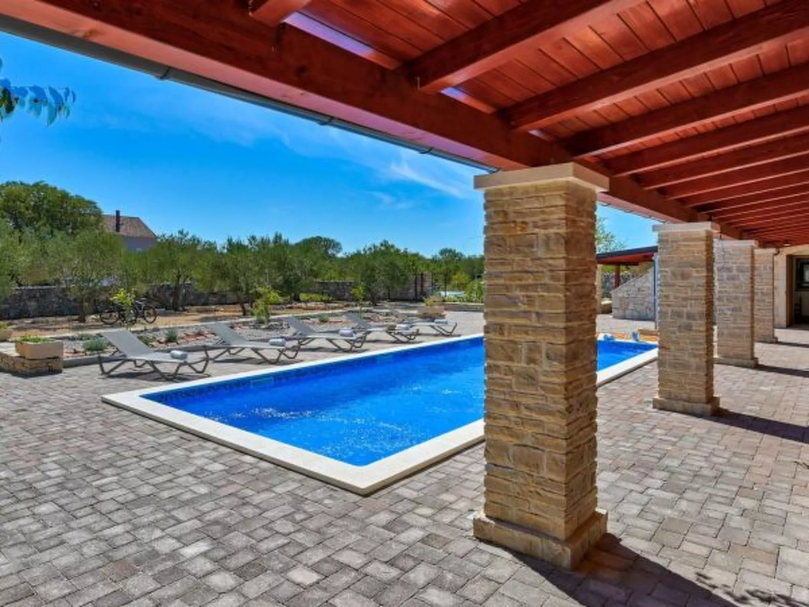 Villa Jacassa with heated pool and jacuzzi