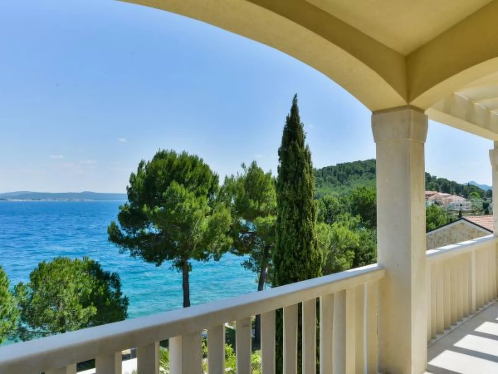 Beachfront Villa Mediterranea with pool