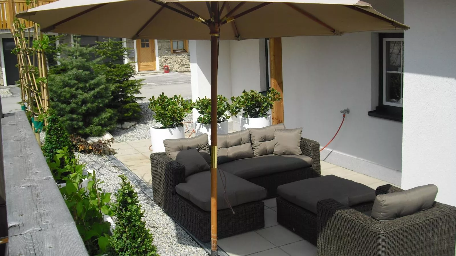 Schneeweiss-Terrace balcony