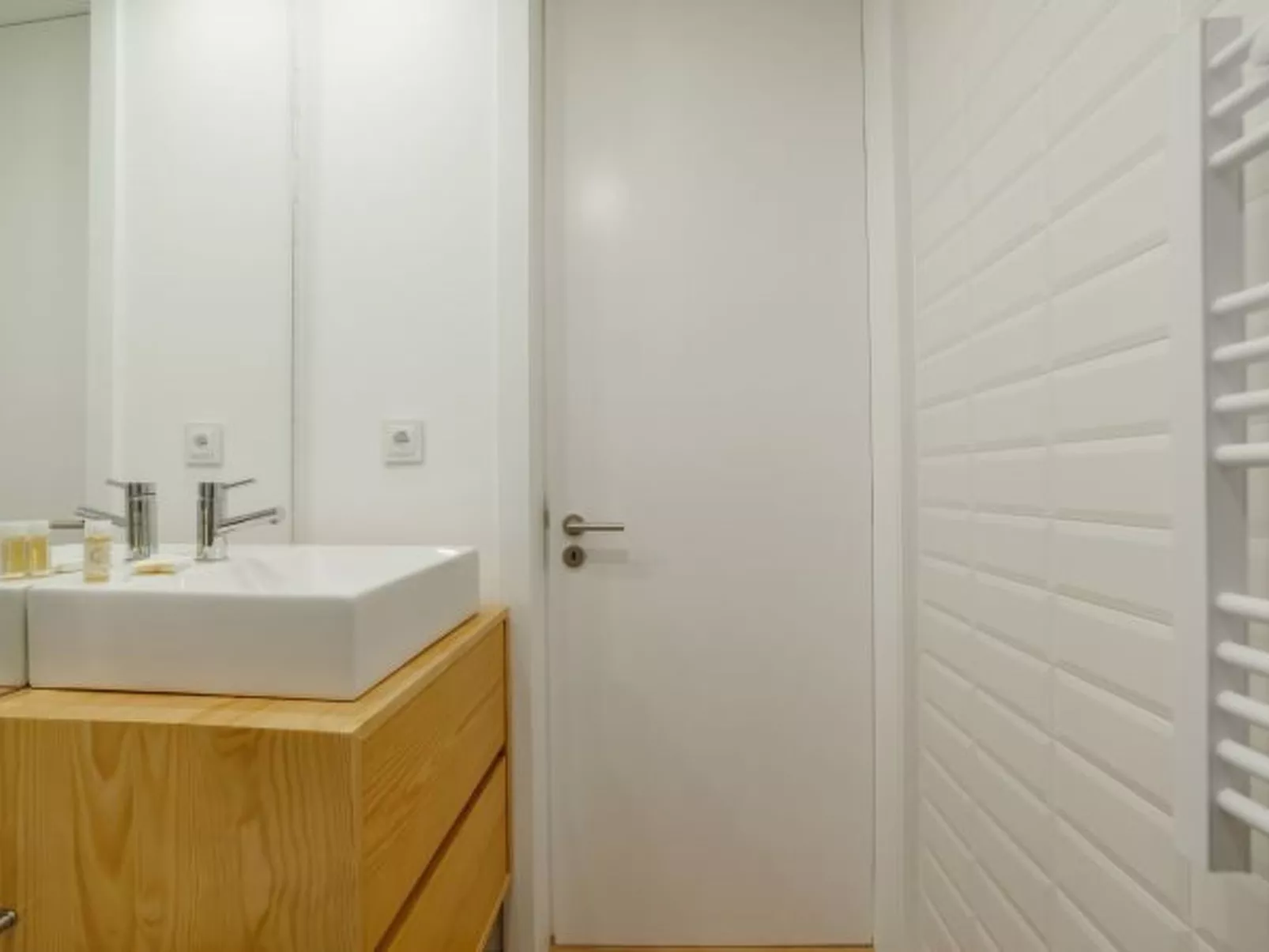 COURTYARD OPORTO DESIGN APARTMENT L WITH TERRACE