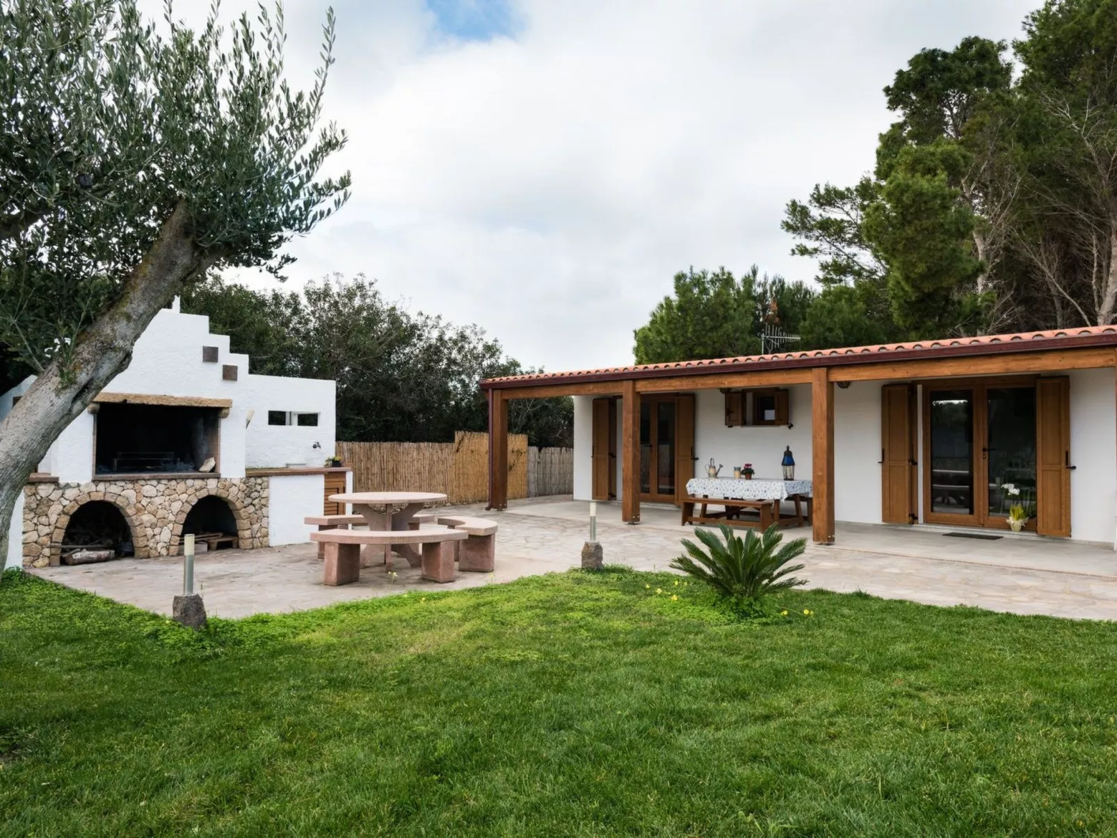 Haus in Calasetta mit Grill und Garten