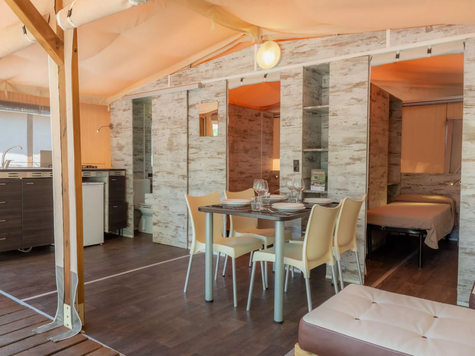 Safari-Lodge-Zelt in Castiglione della Pescaia