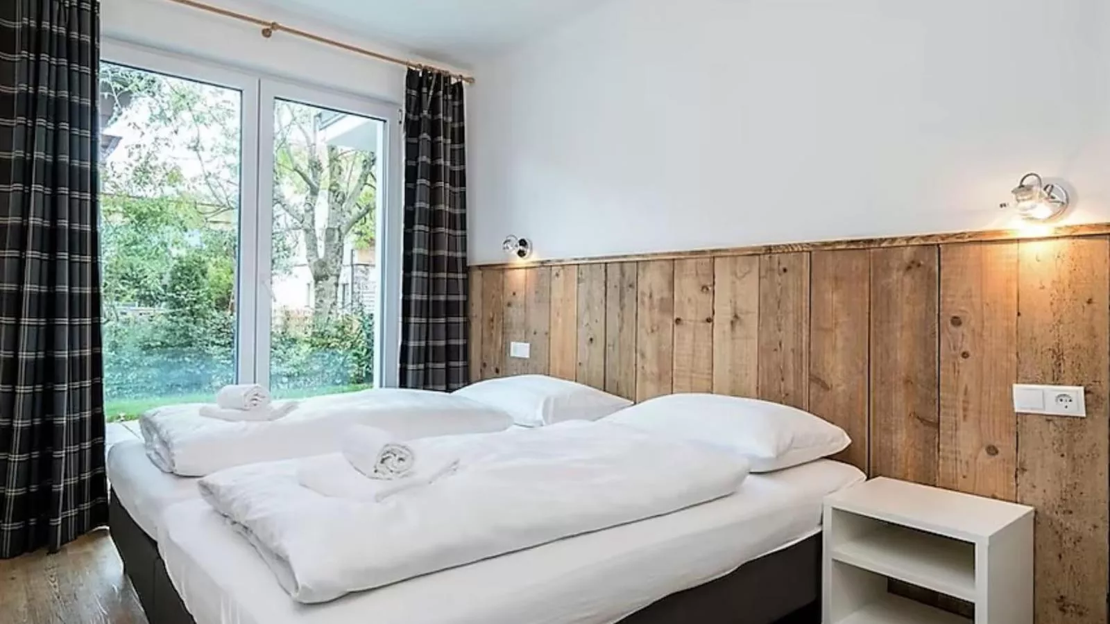 Miranda I-Bedroom