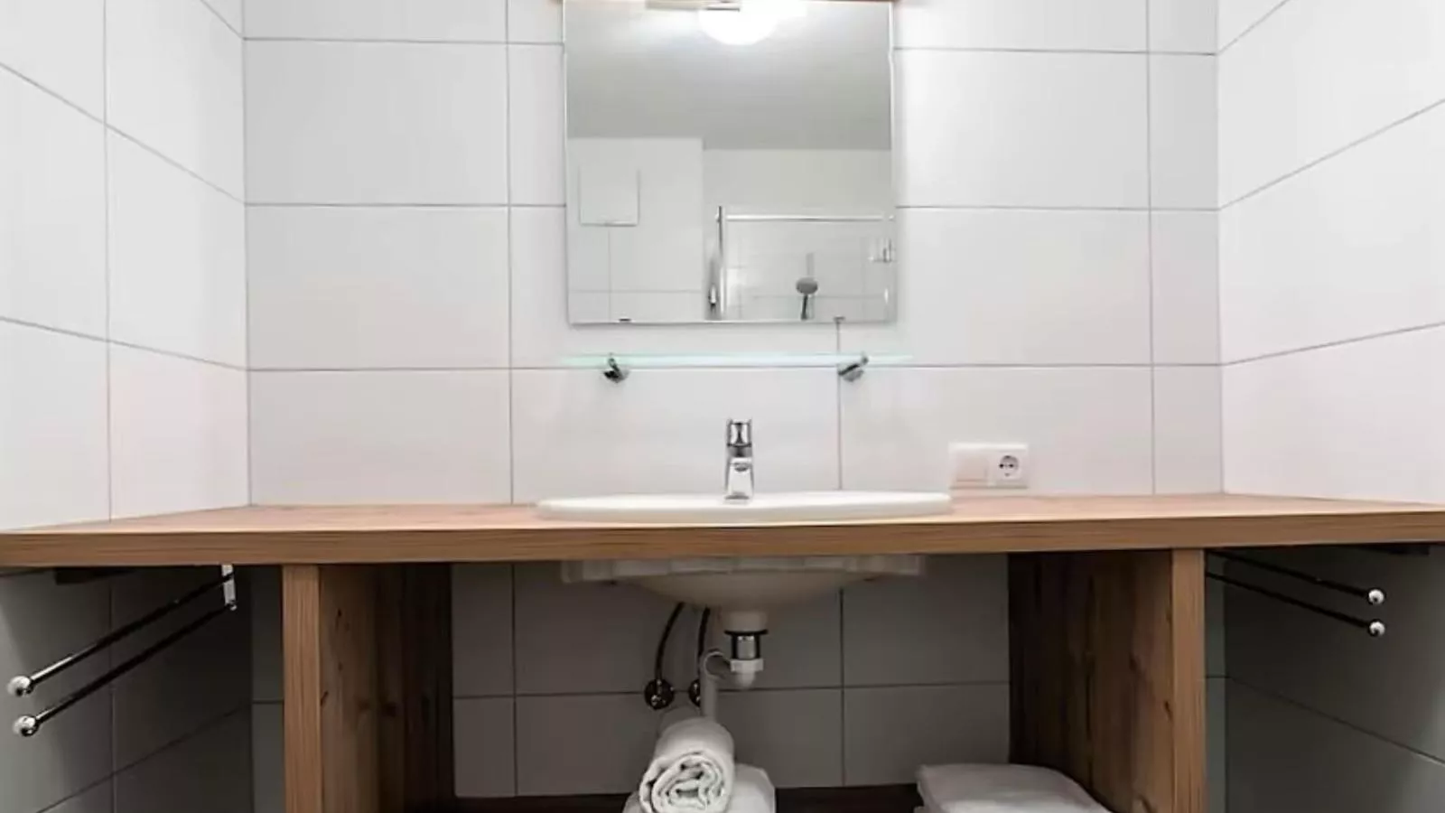 Miranda I-Bathroom