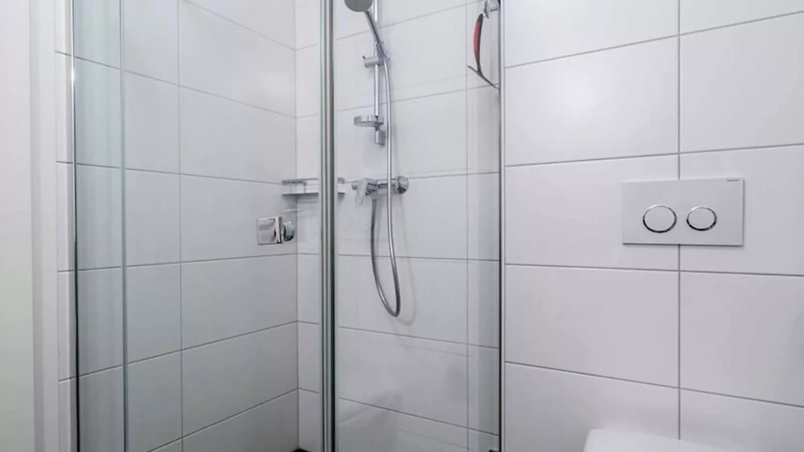 Miranda I-Bathroom