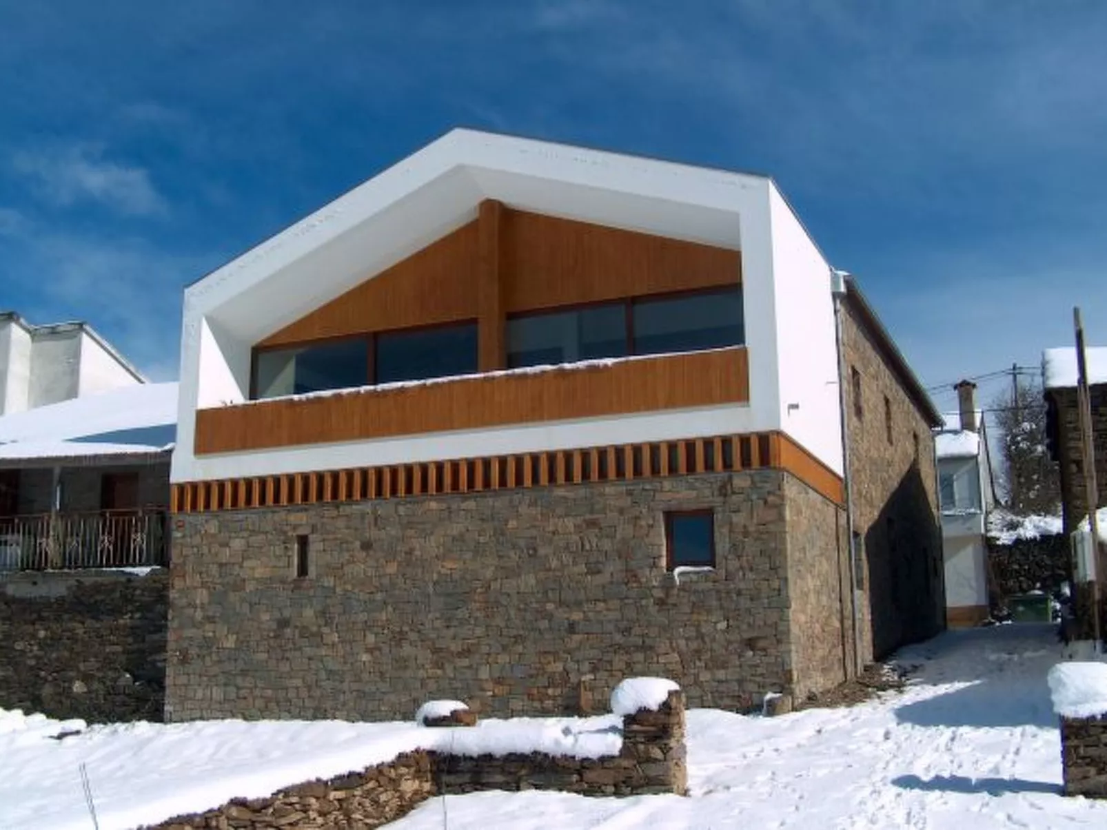 CASA LUIS GONZAGA - BRASÃO by VACATIONY