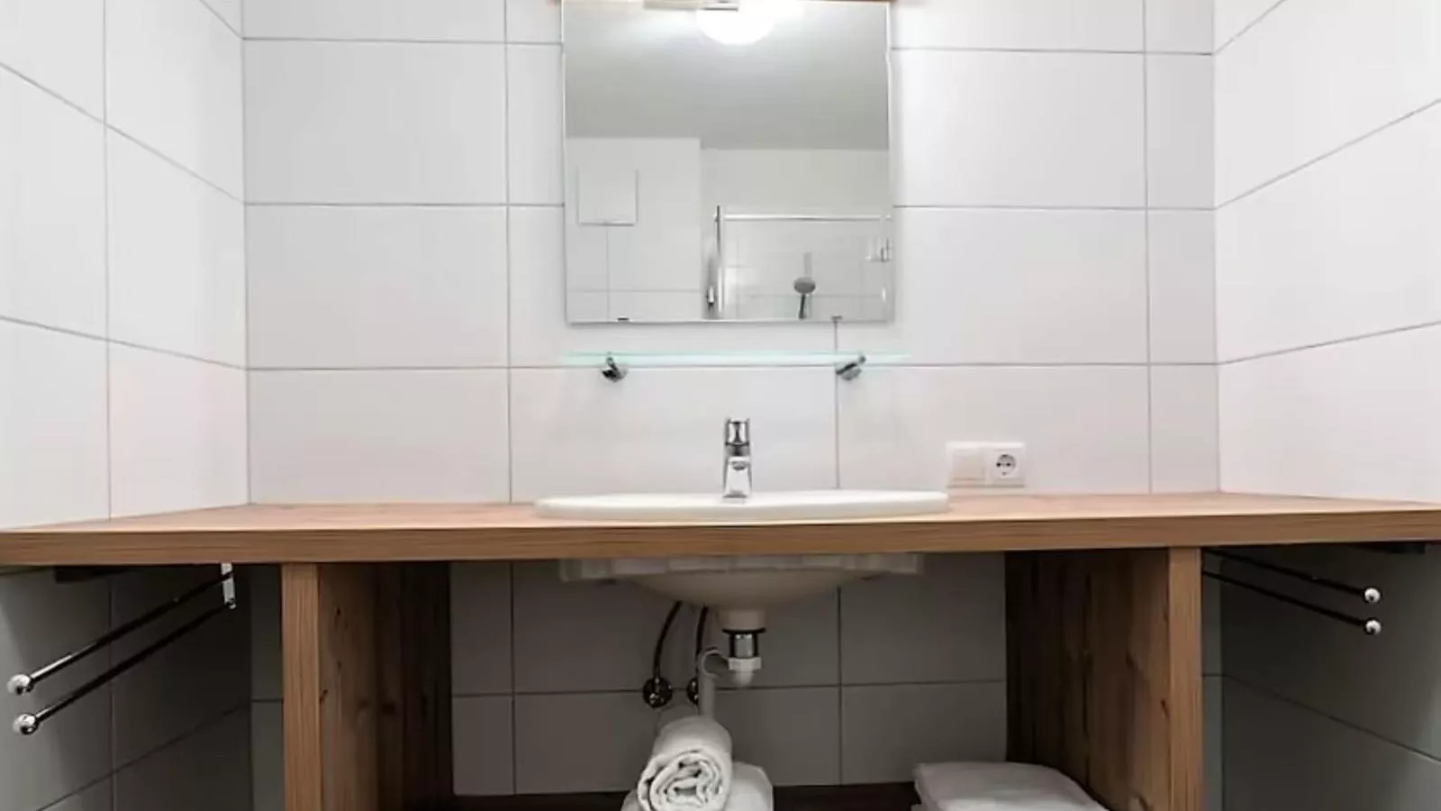 Miranda II-Bathroom