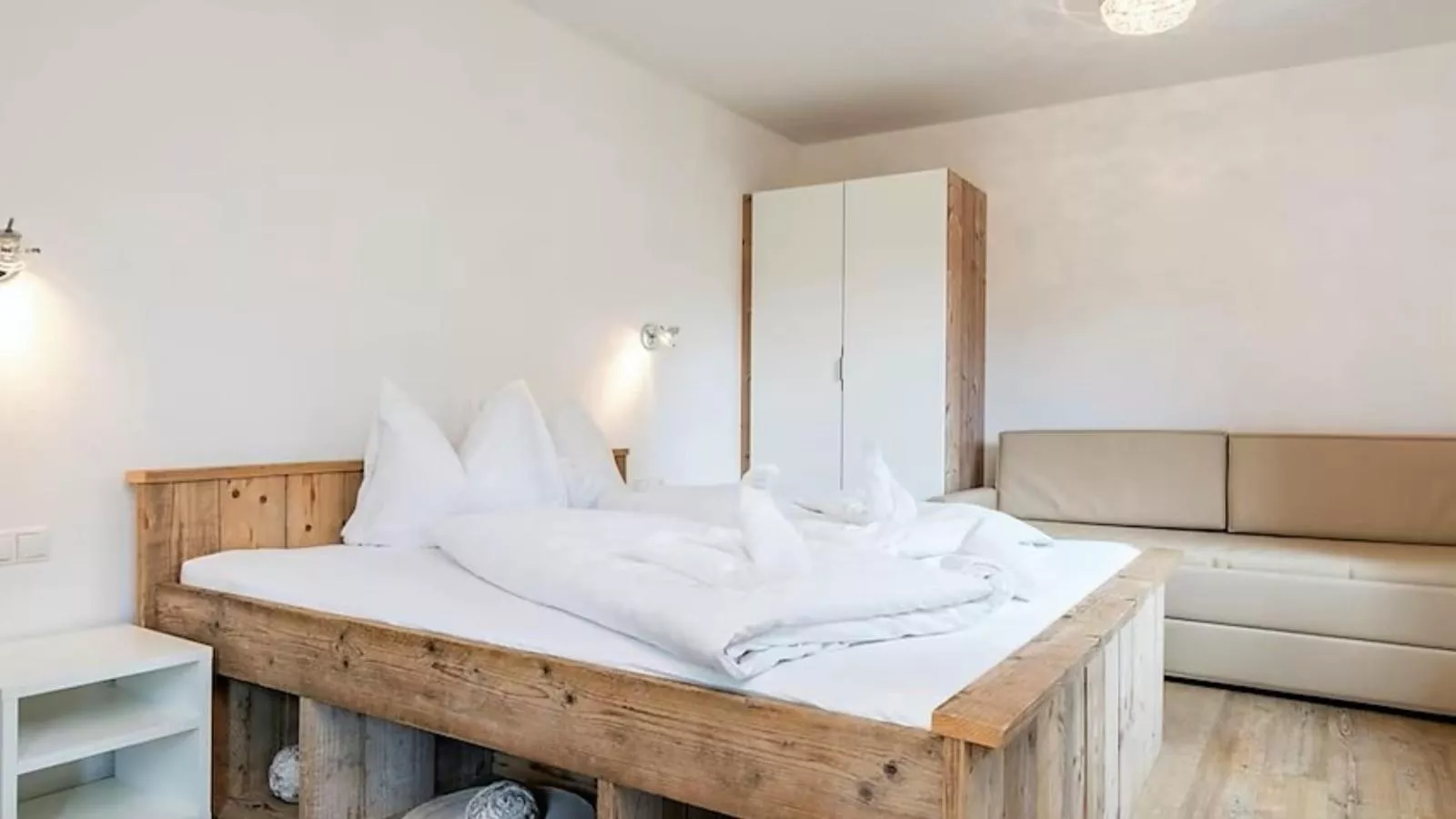 Miranda II-Bedroom