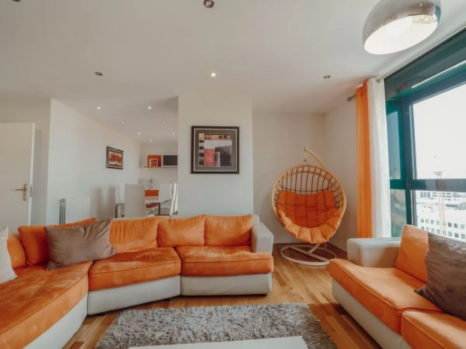 DOWNTOWN GRAND TOWER VIEW by VACATIONY