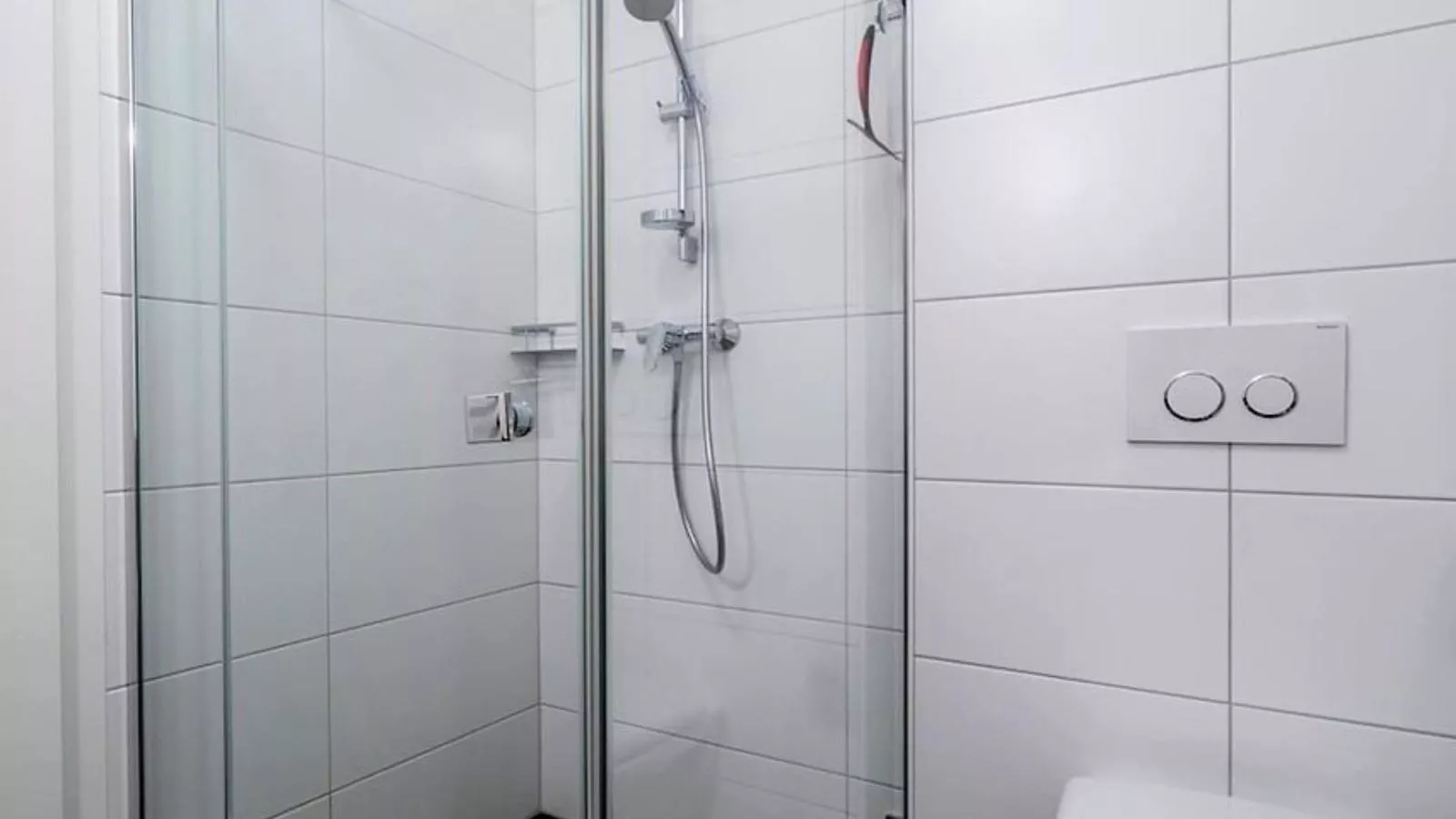 Miranda II-Bathroom