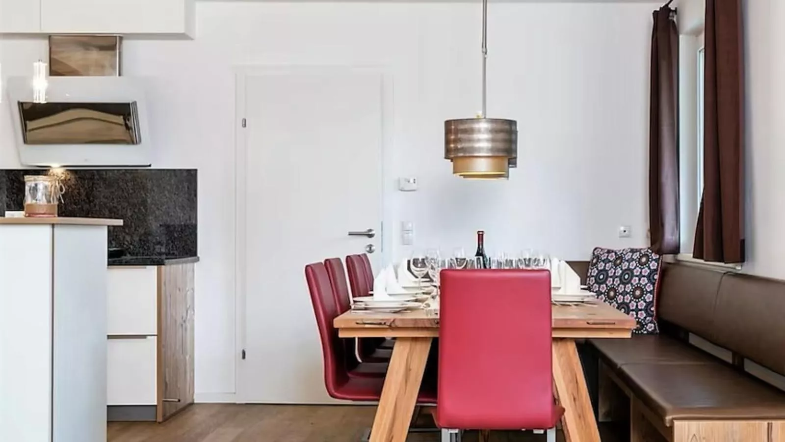Miranda II-Dining room