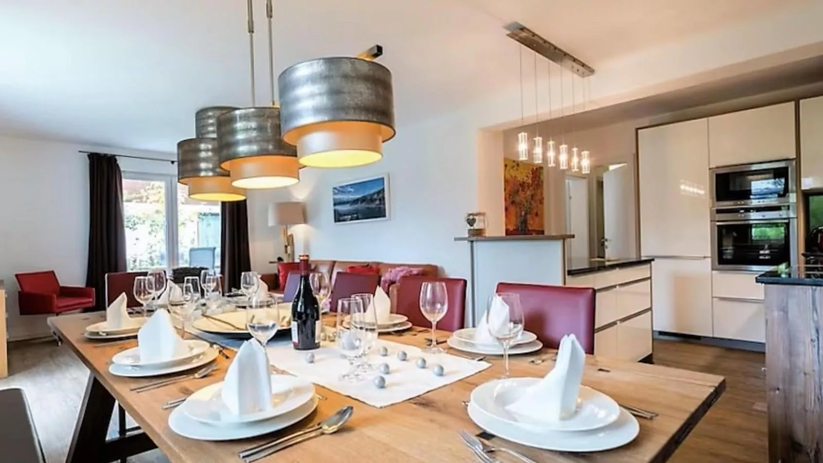 Miranda II-Dining room