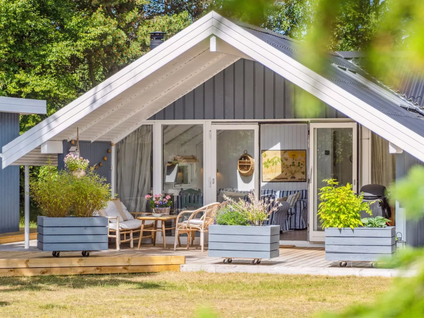 "Vivan" - 300m from the sea