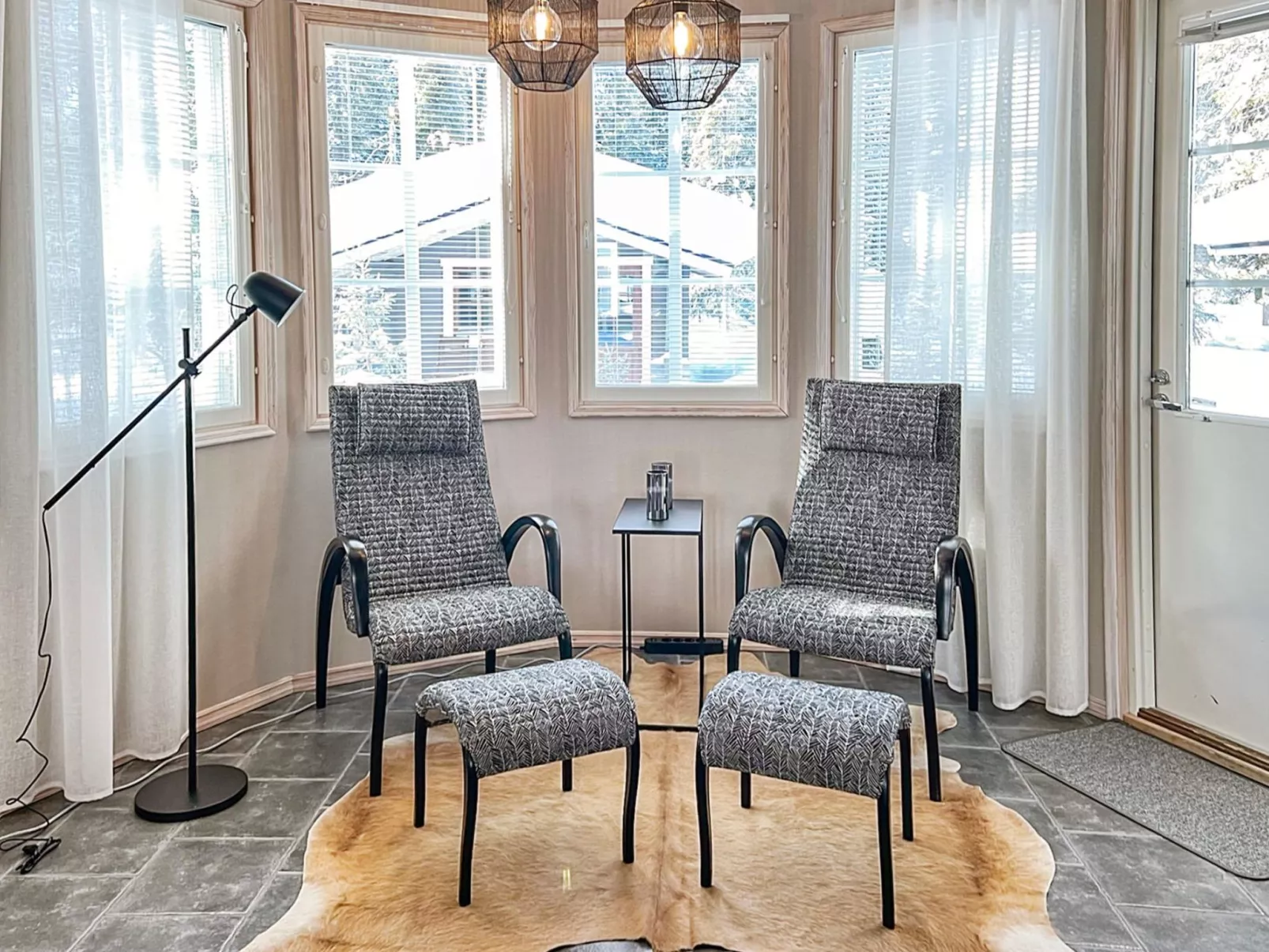 Rukan taikavuosselin helmi 8 b - Drinnen