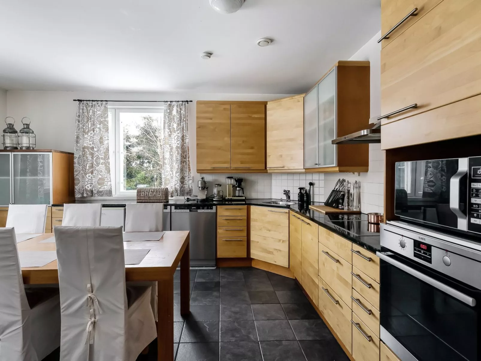 Mustijoenranta - Dedans