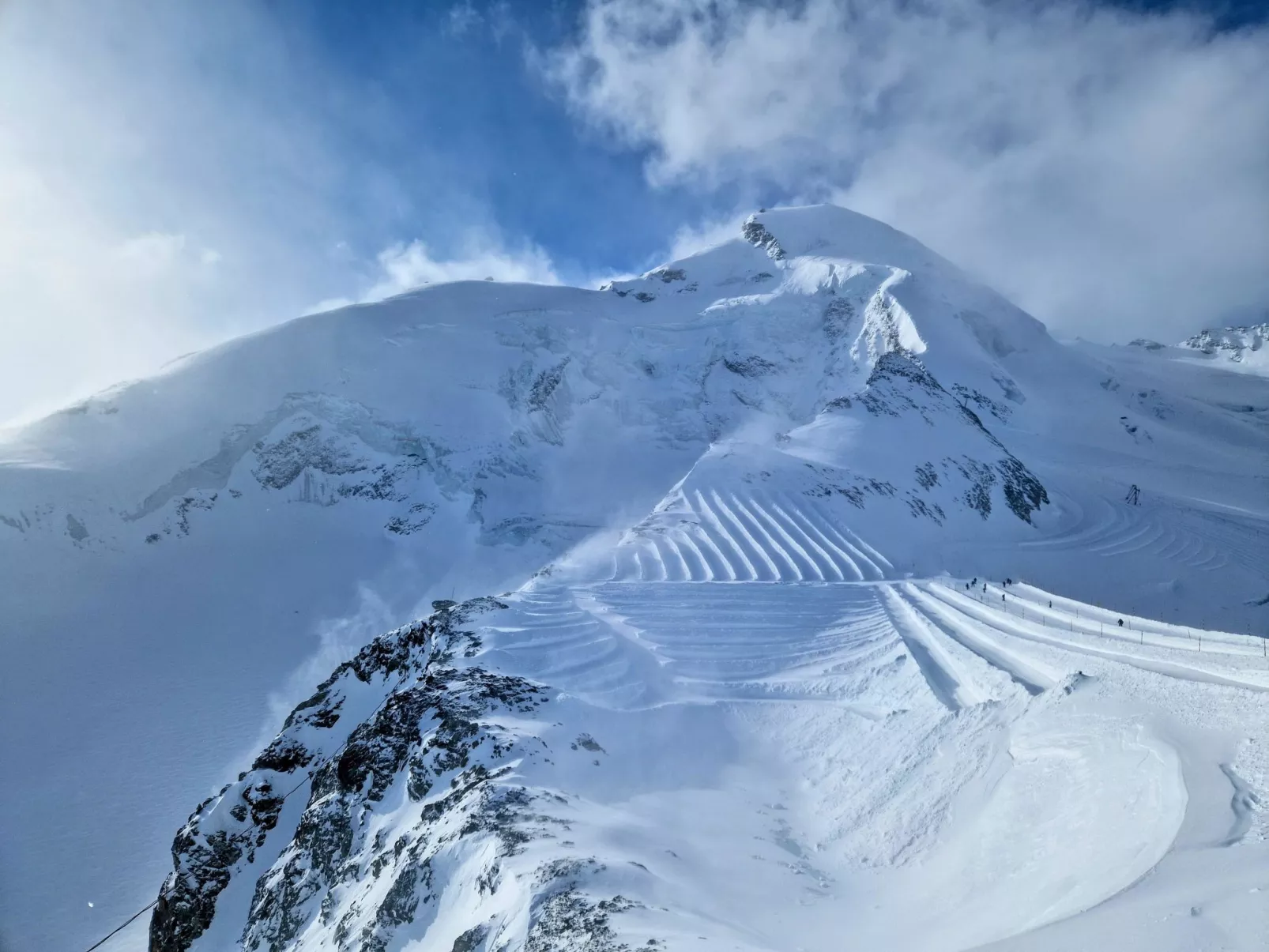 Faderhorn 8 - Inside