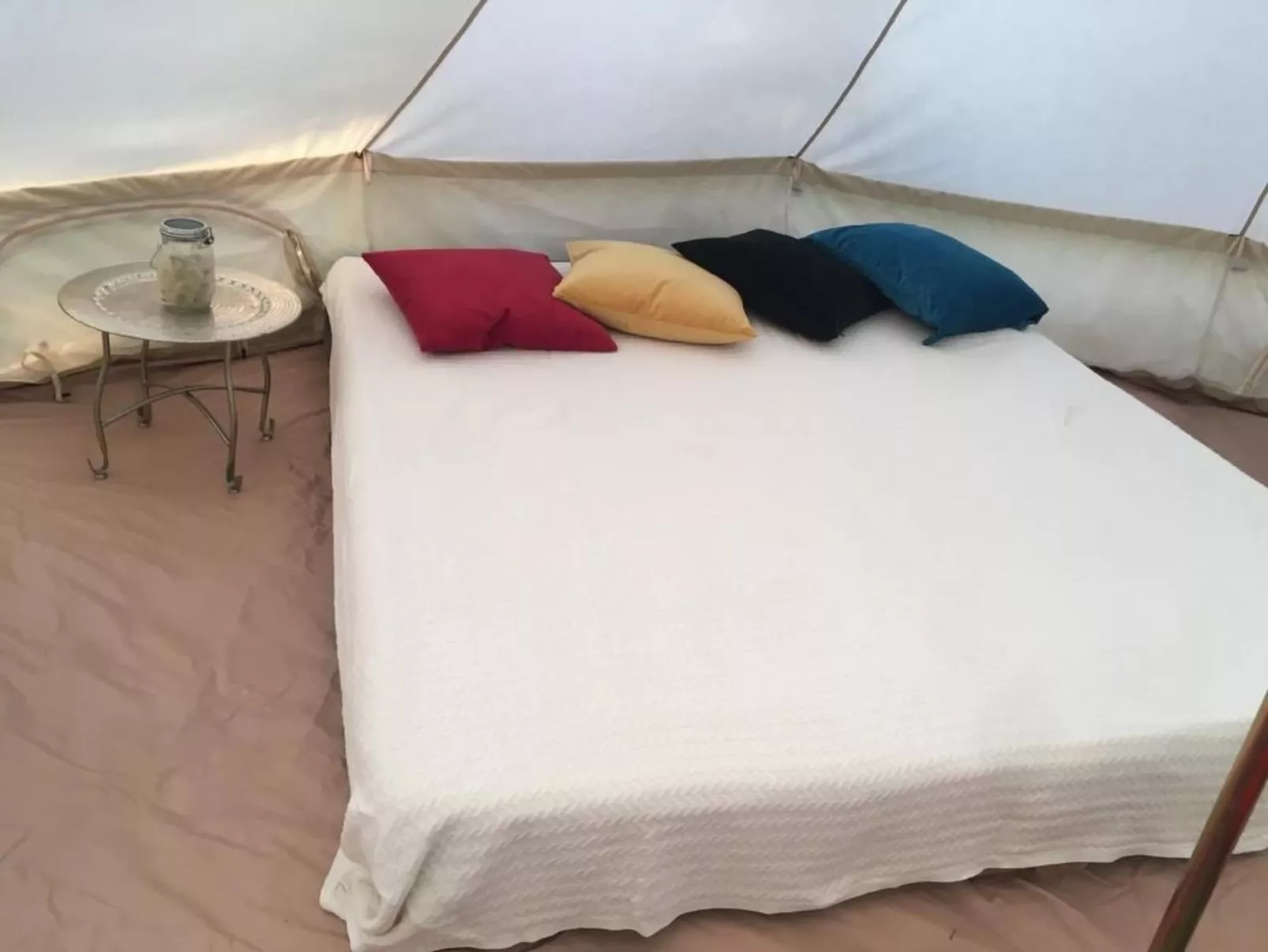 Zeltferien Into the Wäid "Zelt unter der Esche"