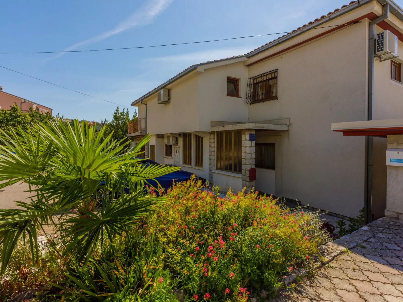 BUBA Sanja / HR-08082-02