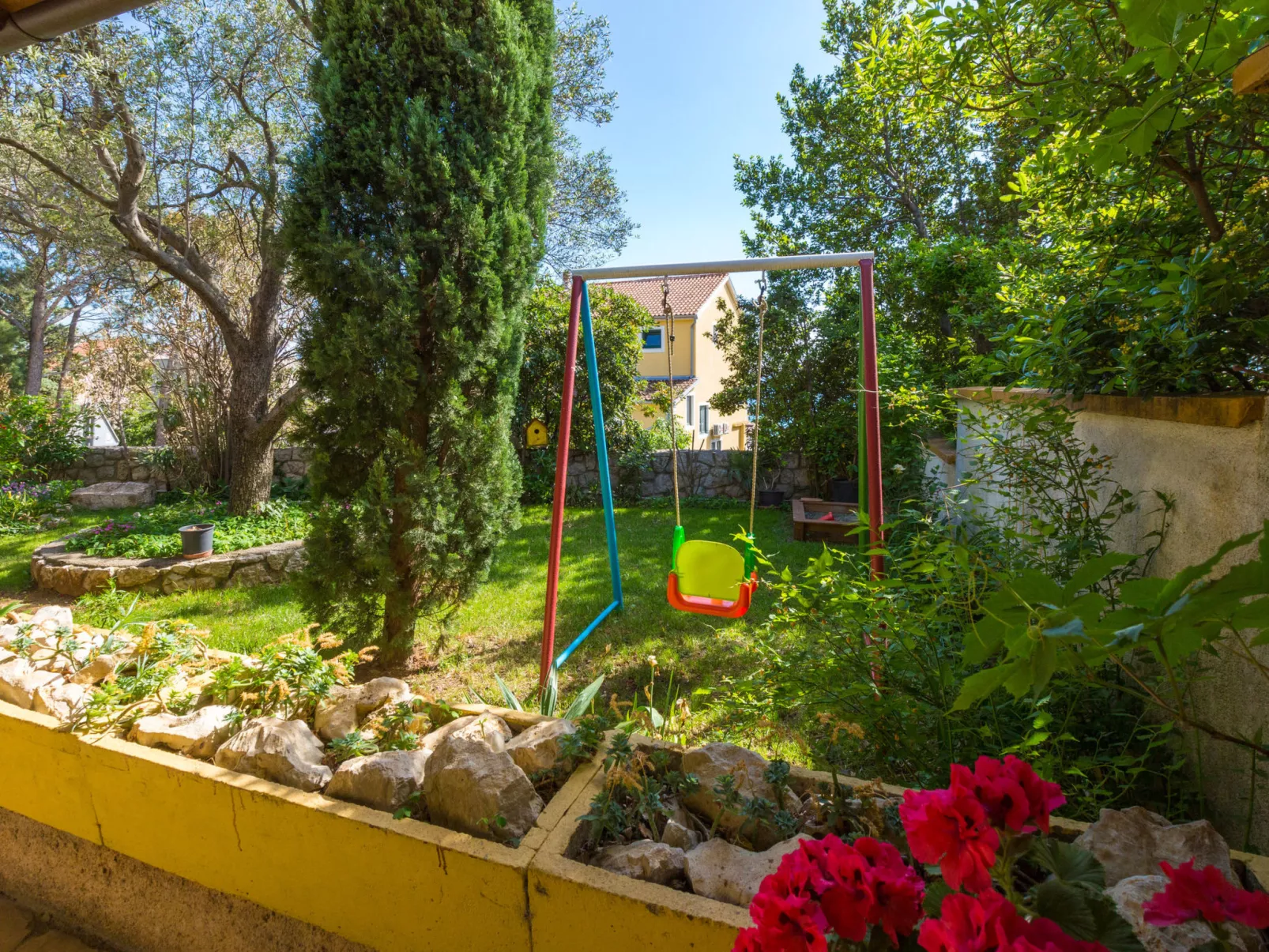 AKELAVA 4 / HR-05548-04