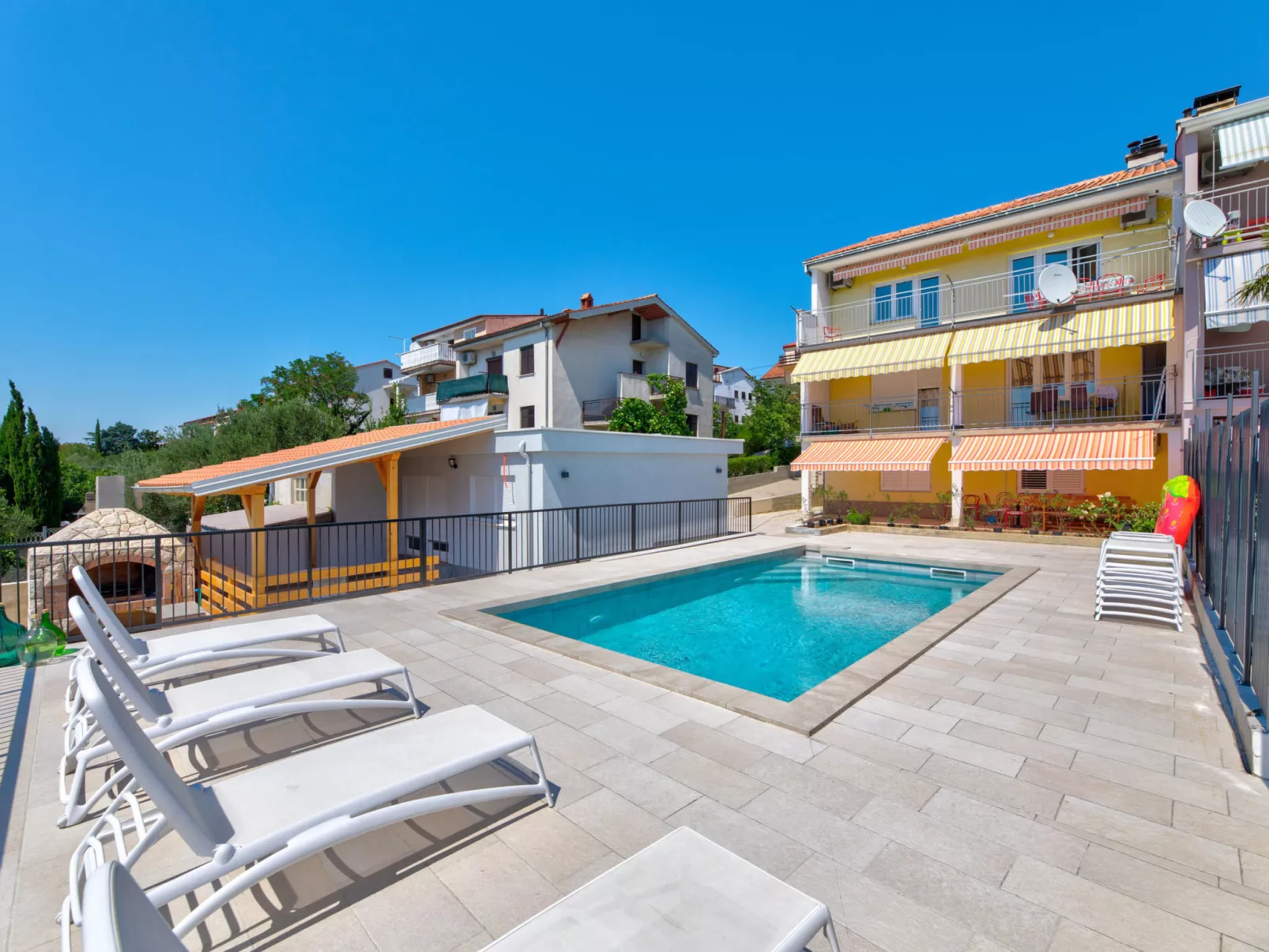 Sea View 2 / HR-08682-04