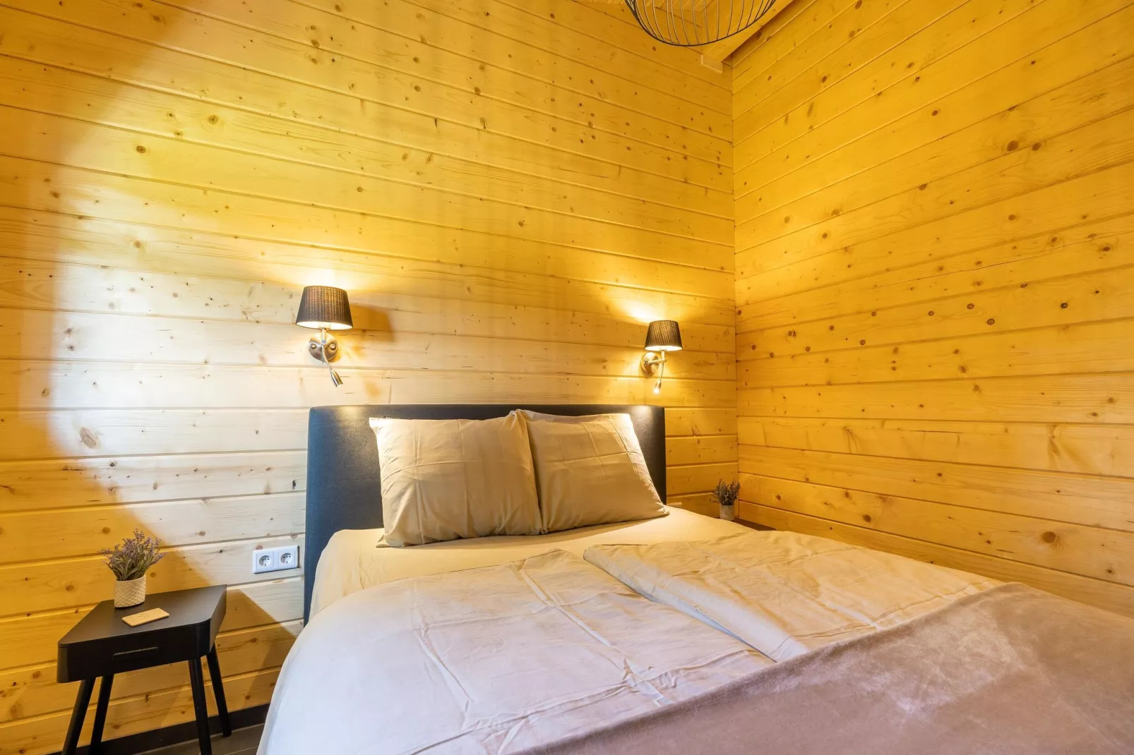 Bie Leentje on the meadow-Bedroom