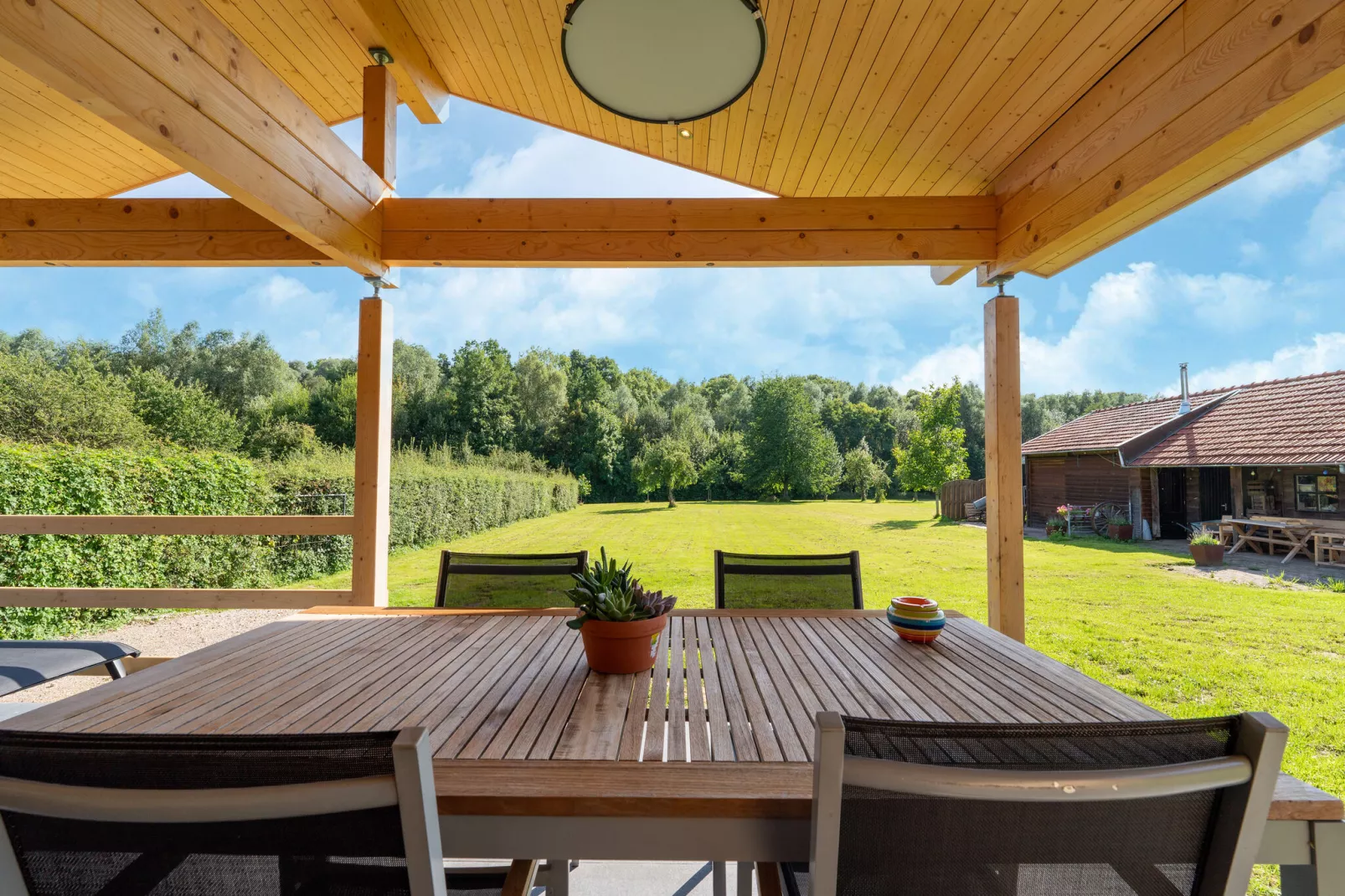 Bie Leentje on the meadow-Terrace balcony