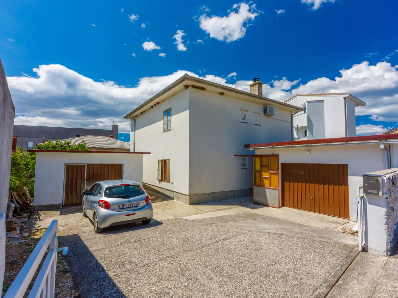 AZUR NOVI VINODOLSKI / HR-08644-01