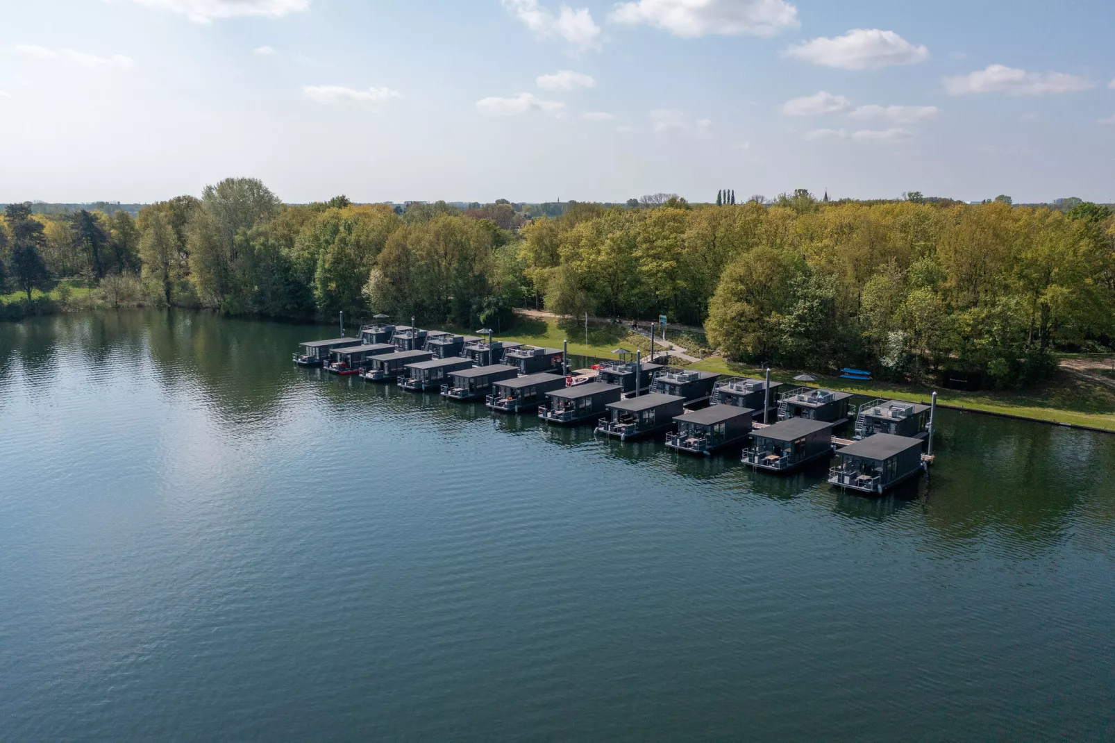 Houseboat Marina Mookerplas 1-Areas summer 1km