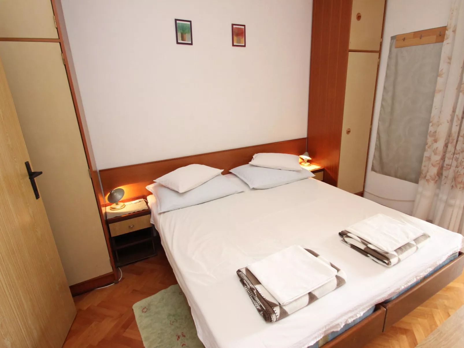 Vintage Apartment A2 Fragola / HR-11059-02