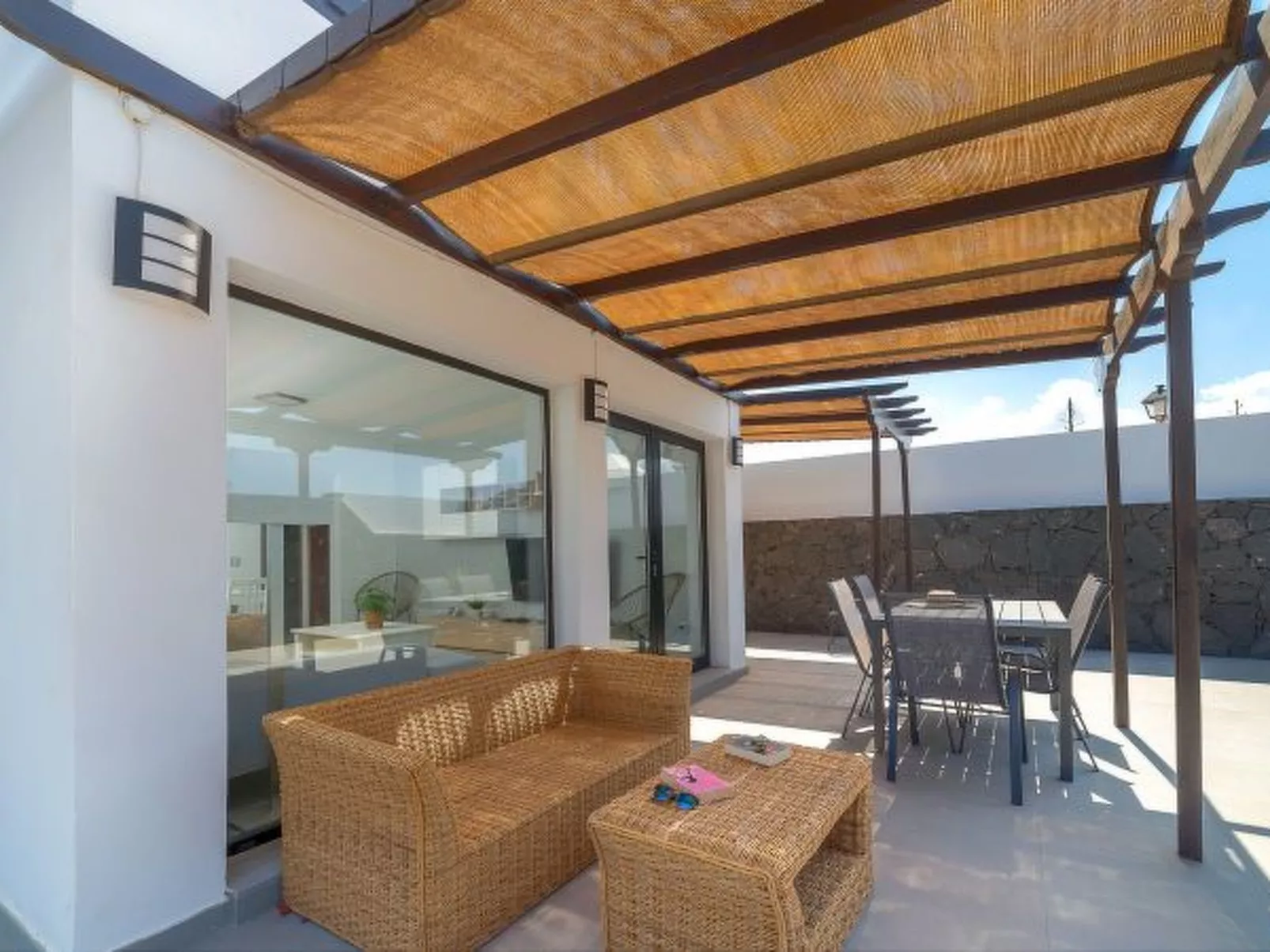 Casa OASIS DEL SOL, prívate villa in Playa Blanca