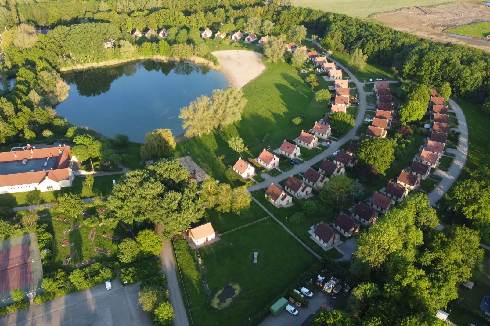 Vakantiepark 't Broeckhuys 1-Park facilities