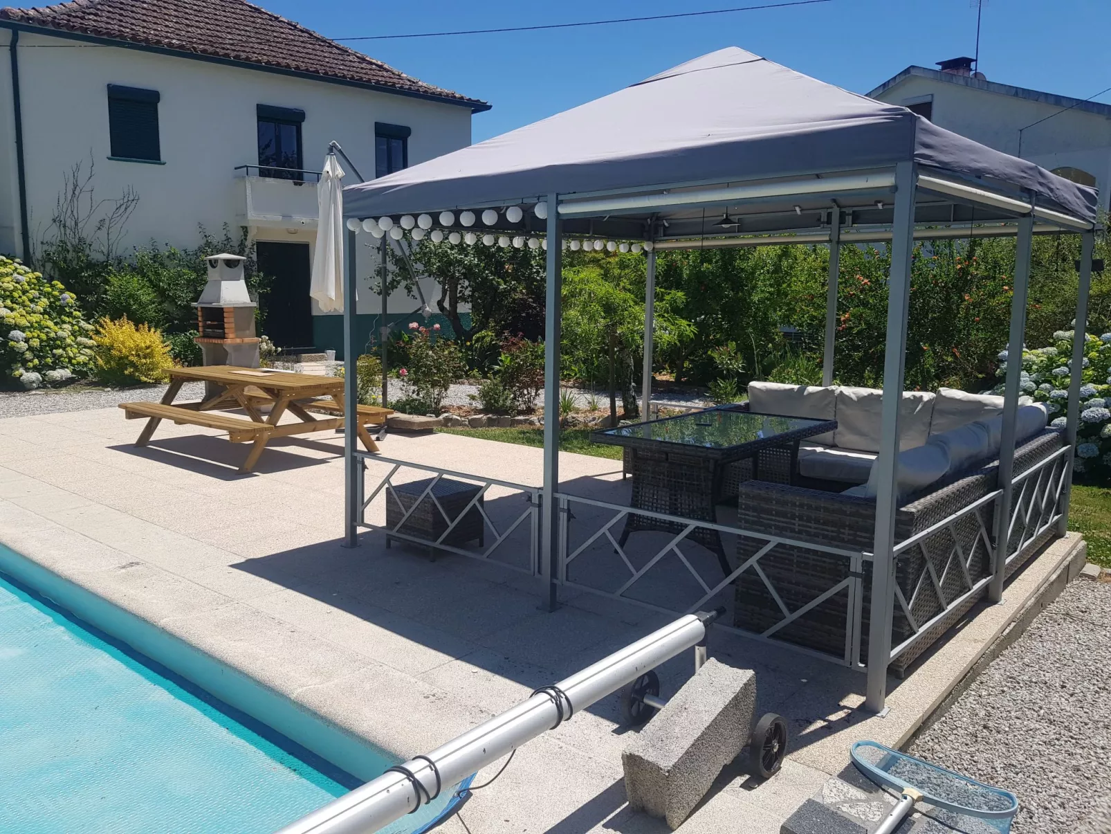 2-Zimmer-Wohnung beheizter Pool - Draußen