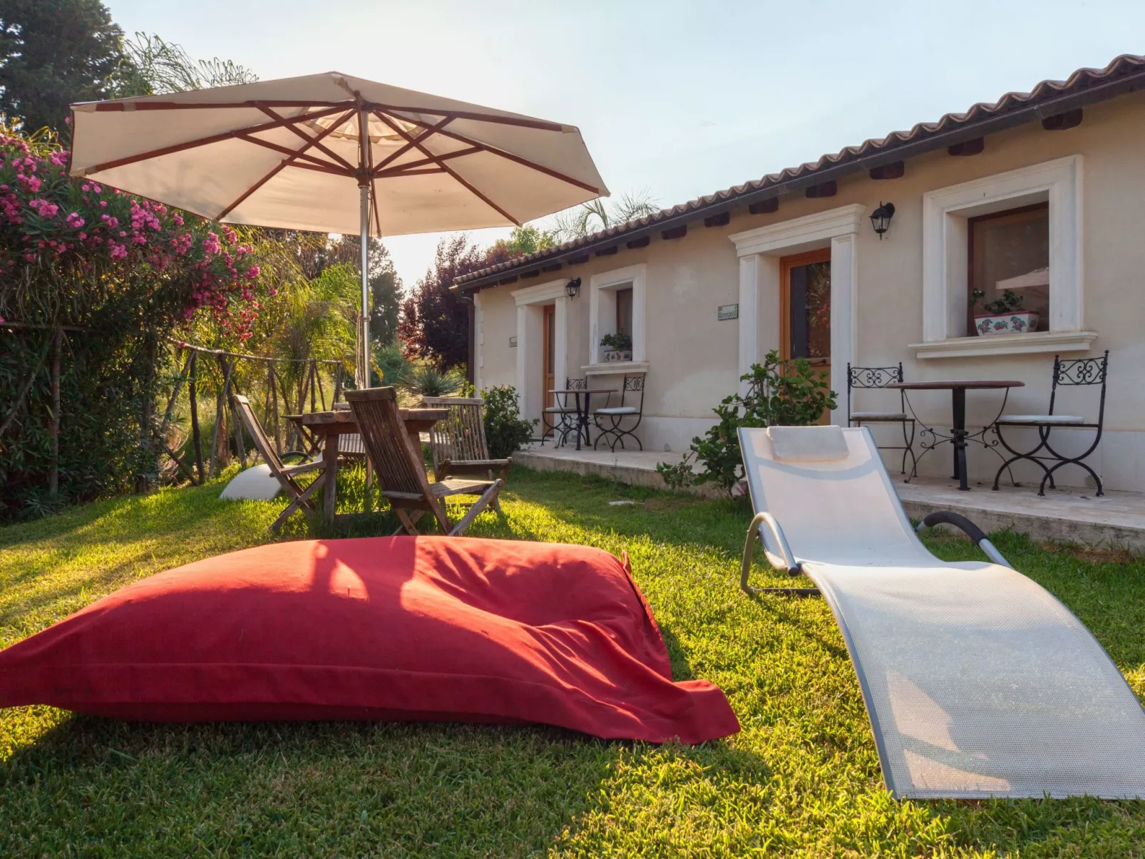 Villa dei Papiri - Exklusives Zimmer mit möbliertem Garten