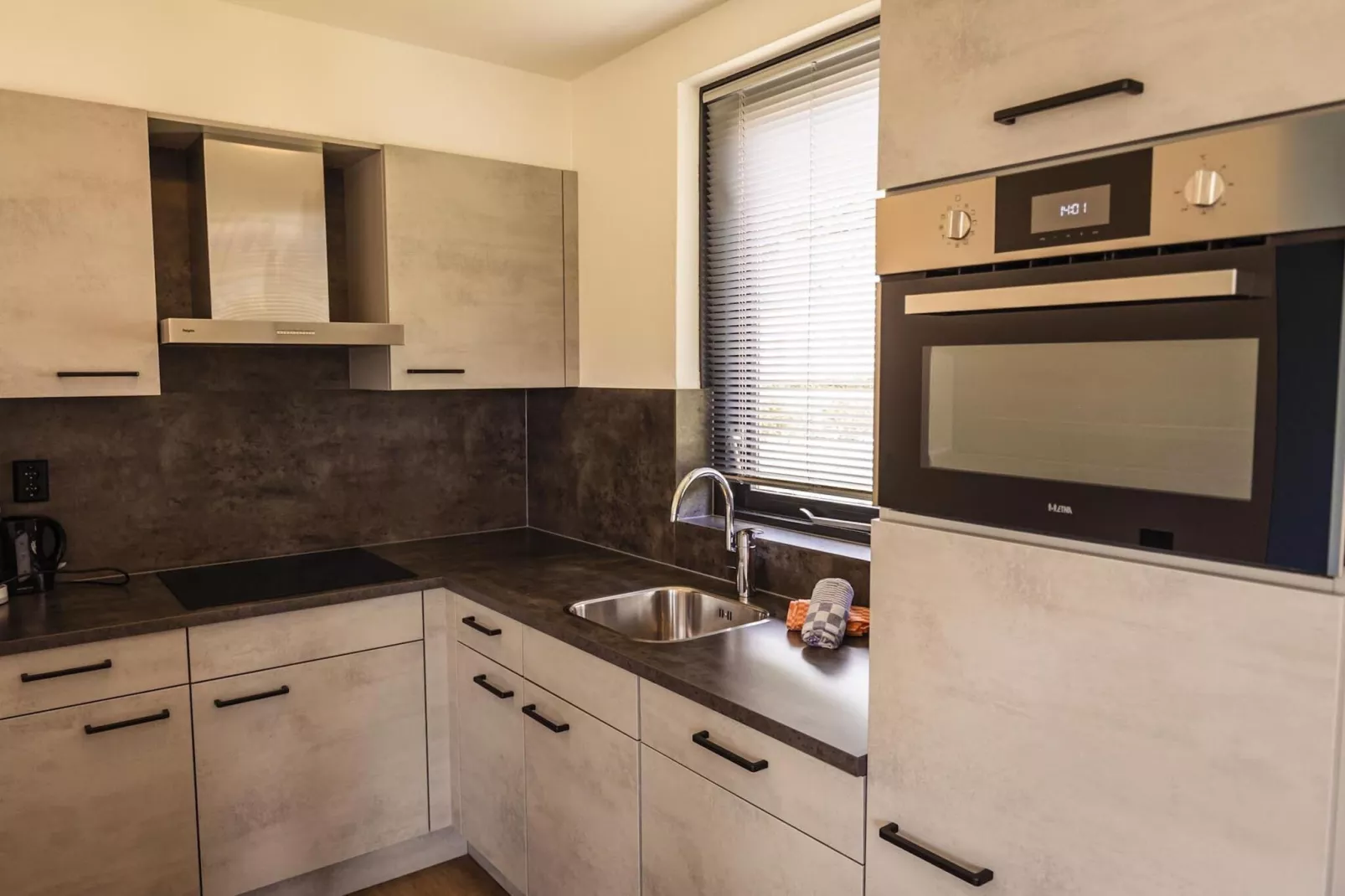 Vakantiepark 't Broeckhuys 4-Kitchen