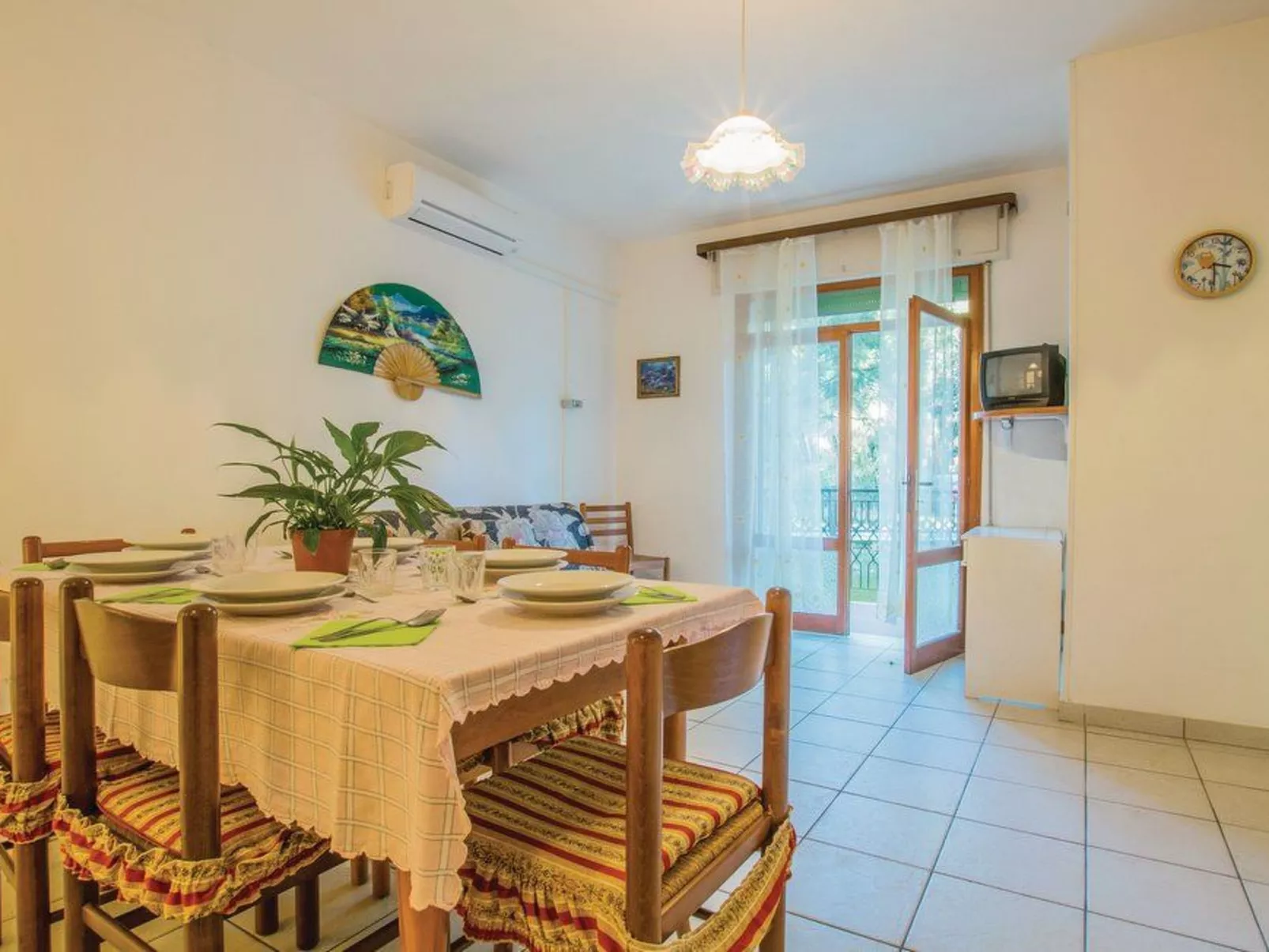 Wohnung in Rosolina Mare mit Garten