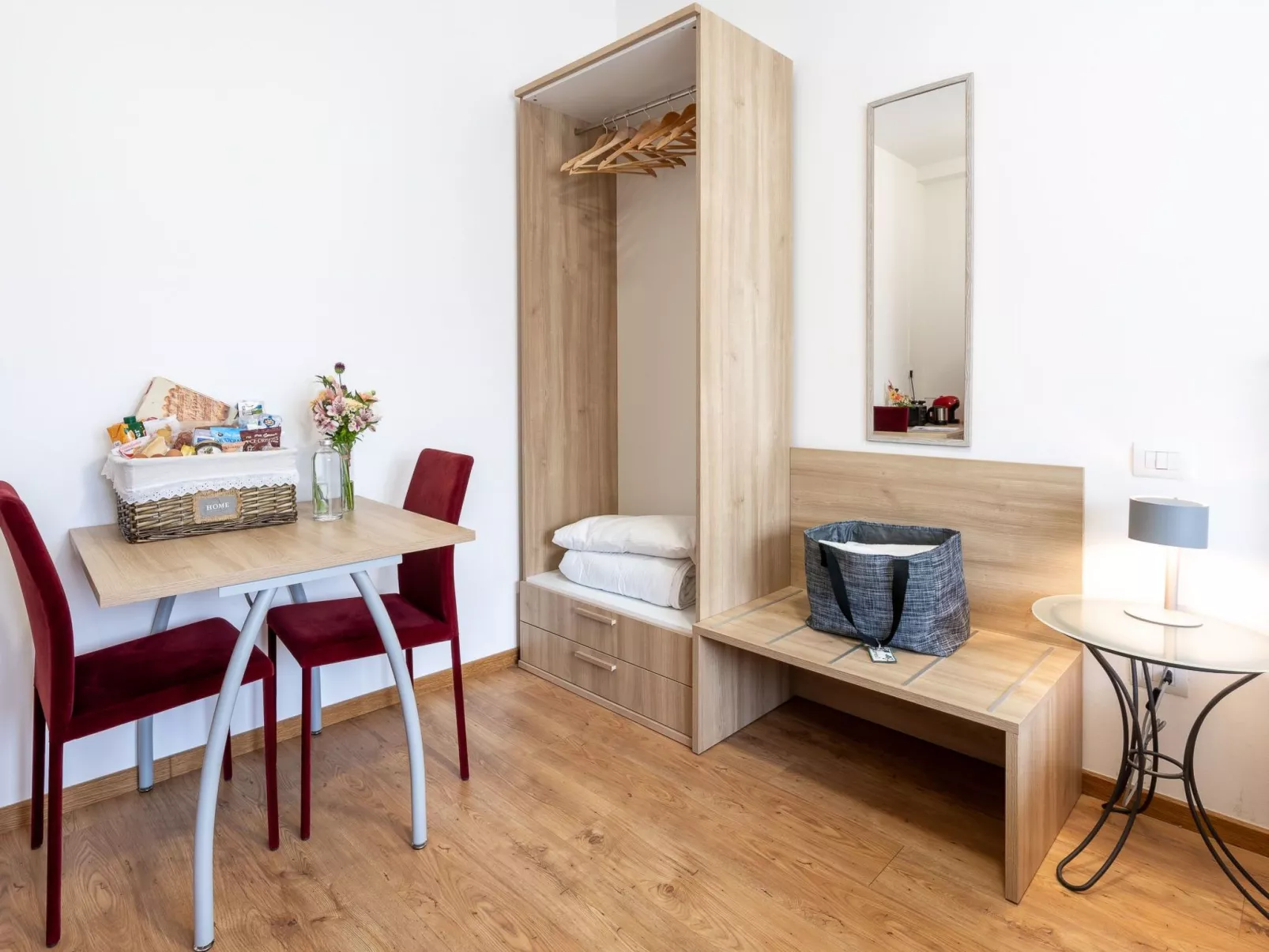 Zimmer mit Bad in einer Einrichtung mit Wellness-Center