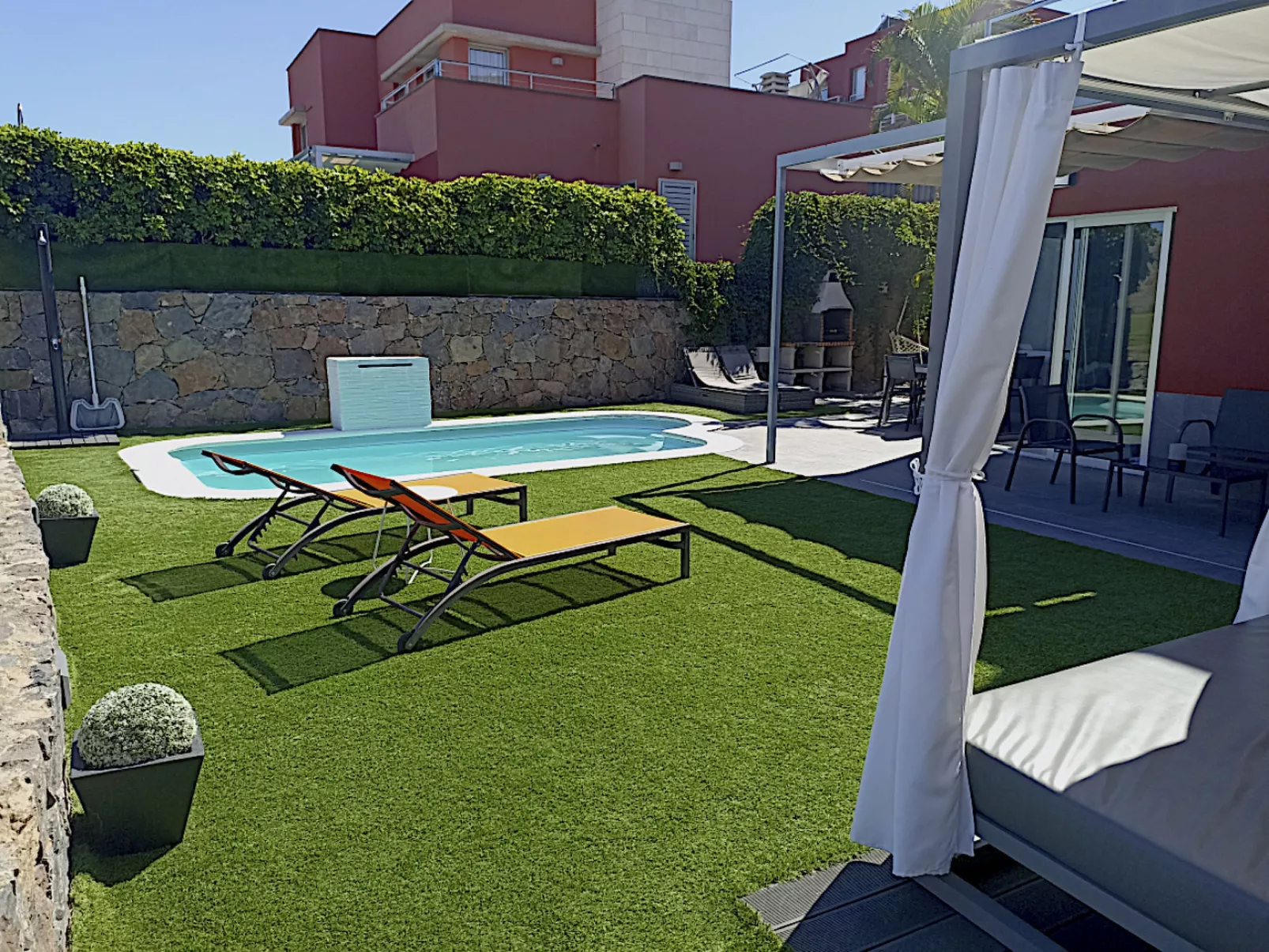 Villa für 4 Personen mit Schwimmbad und balinesi