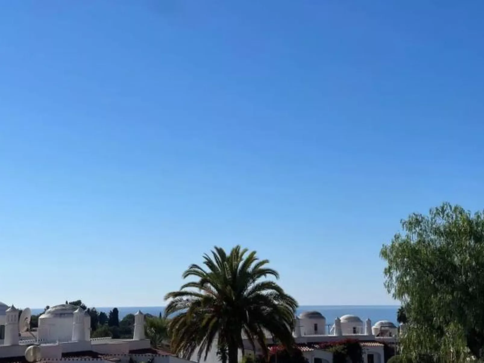 CARVOEIRO POOL HOUSE by VACATIONY