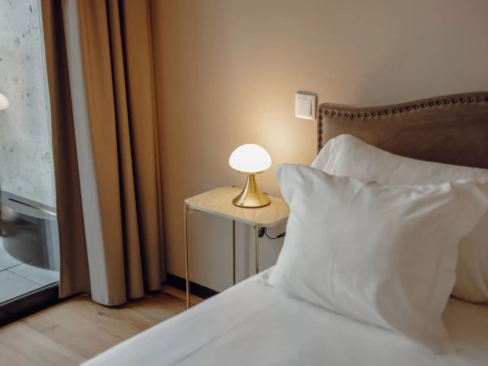 CITY CENTER PREMIUM with GARAGE by VACATIONY