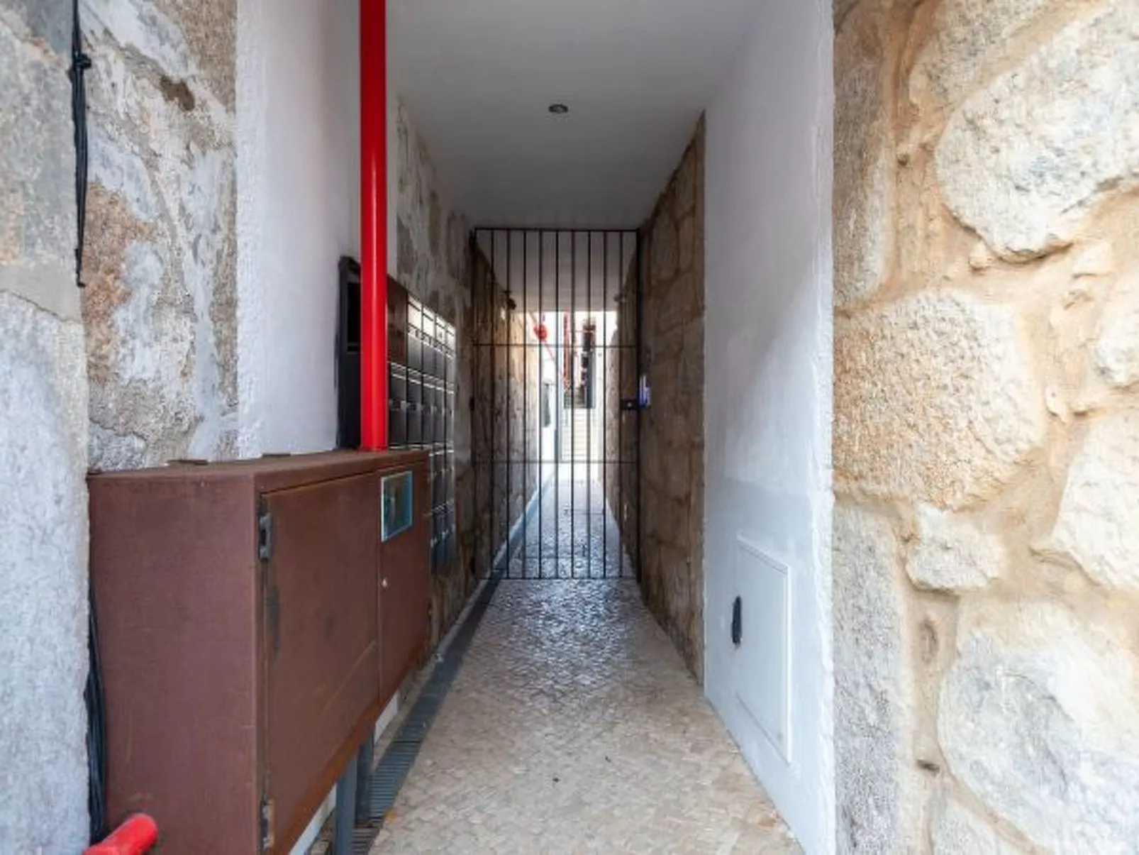 MEZZANINE STYLISH APARTMENT U by VACATIONY