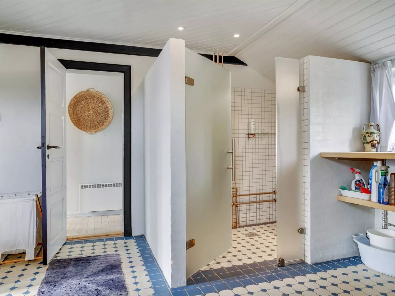 "Kuse" - 25m from the sea - Inside