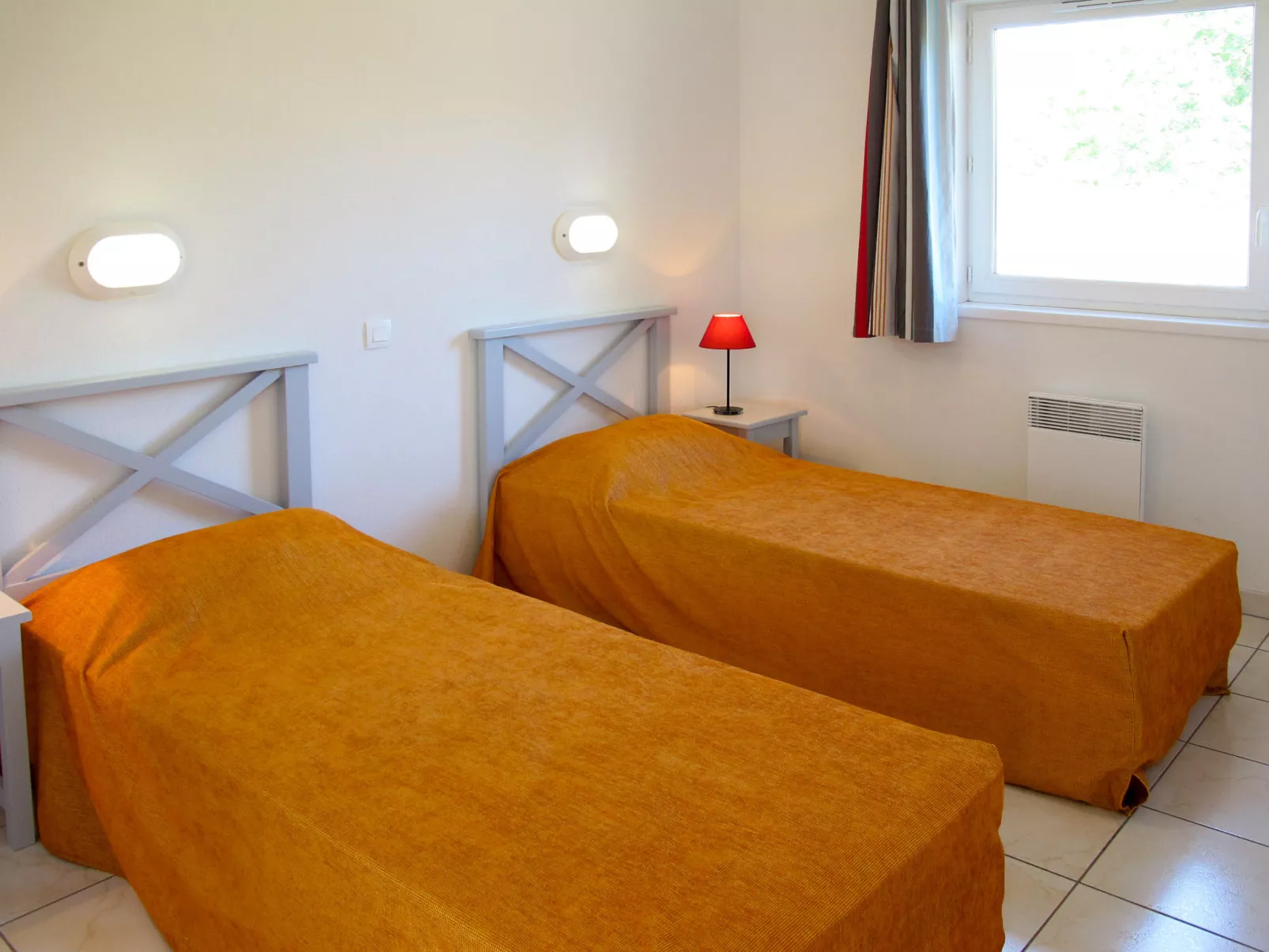 Le Domaine des Grands Lacs - Inside