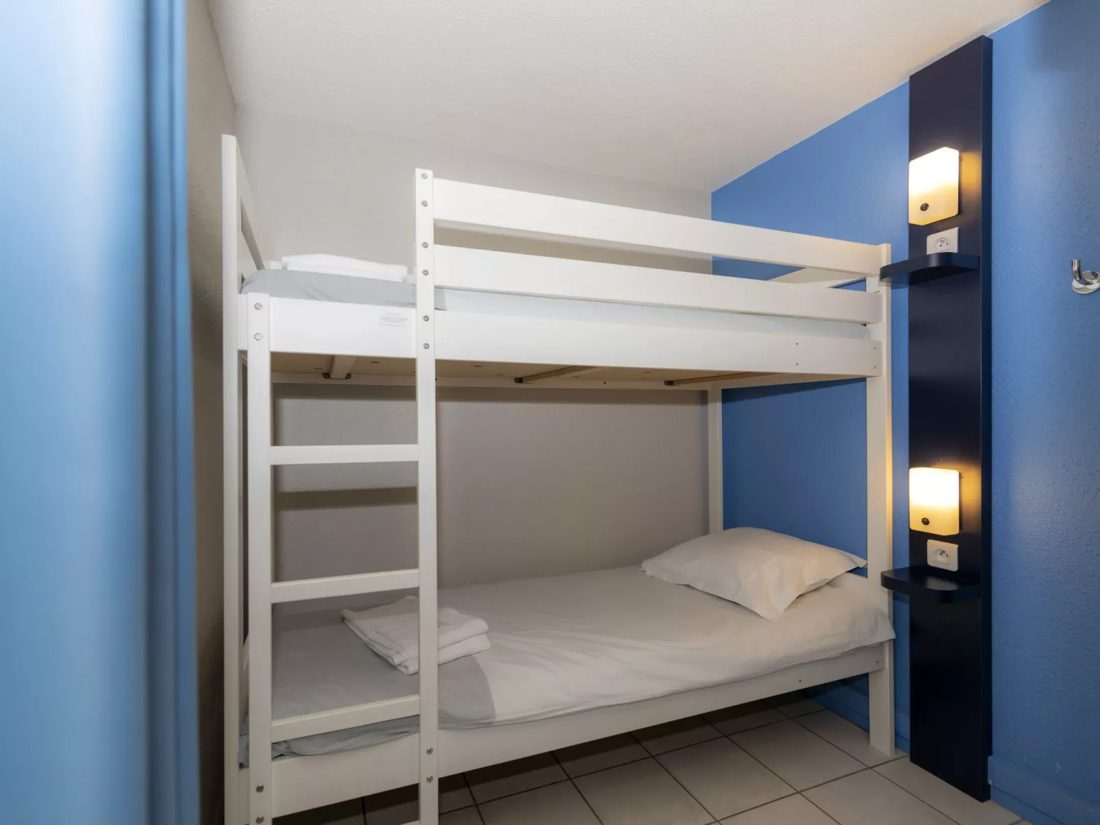 Lou Castel - Drinnen