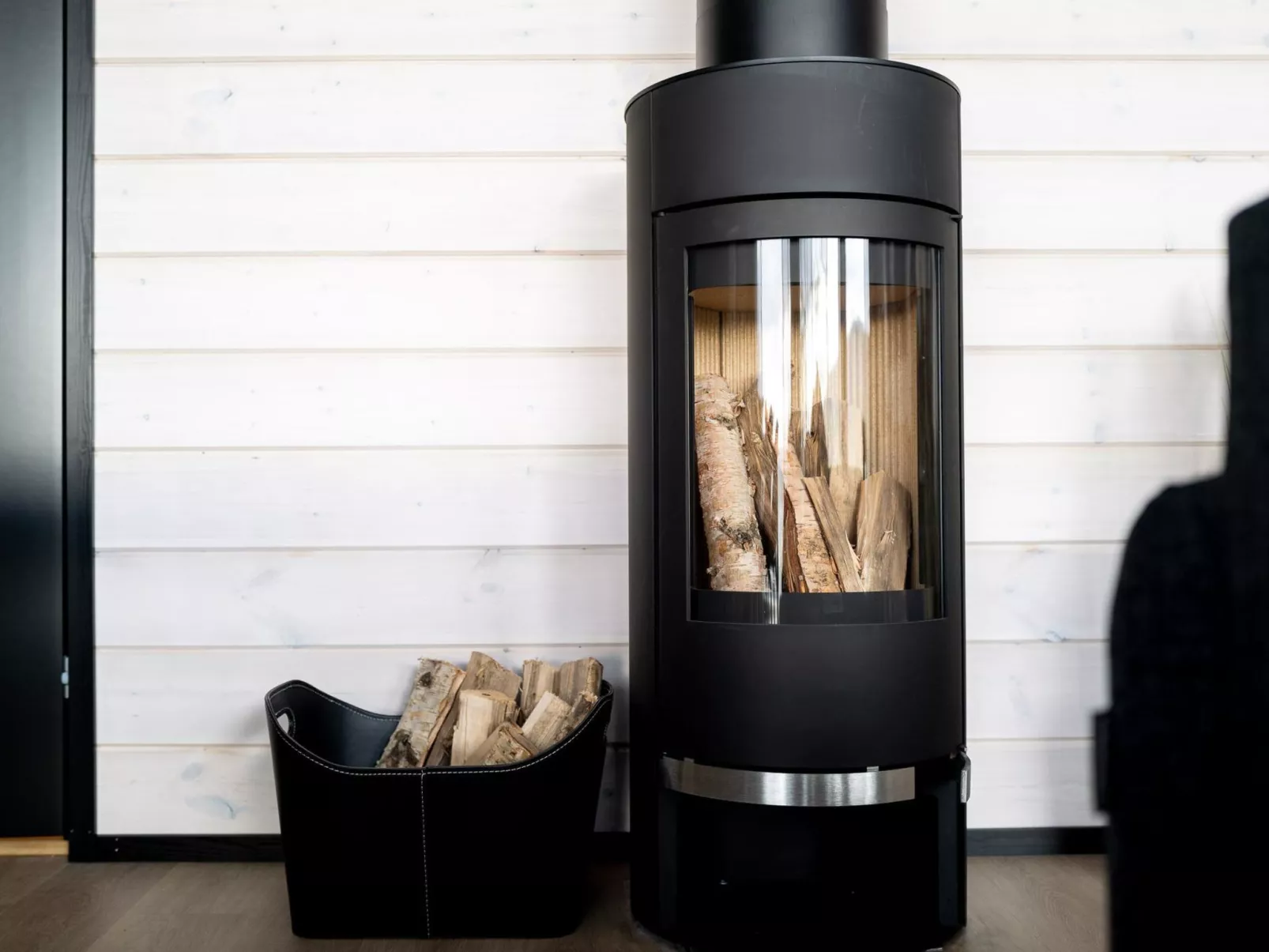 Saanan helmi - Inside