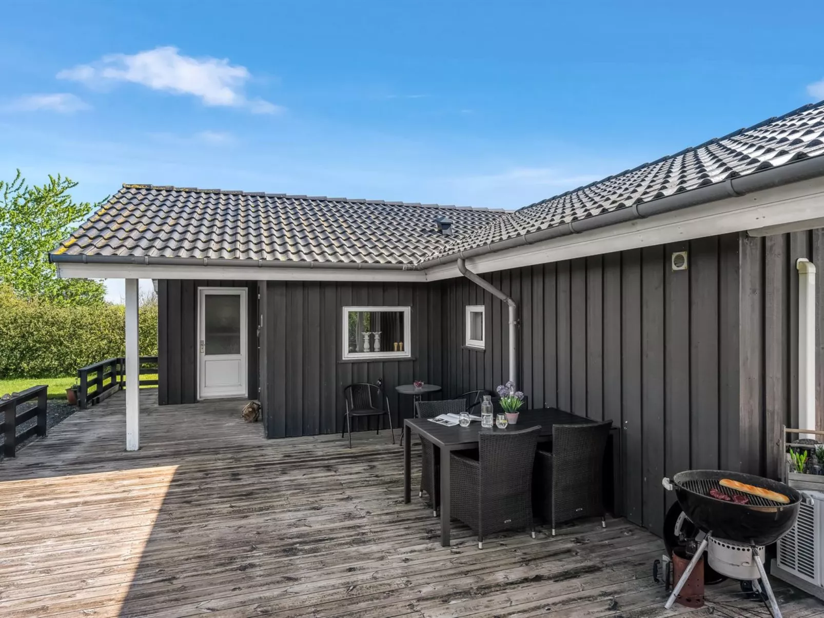 "Asgard" - 800m to the fjord - Outside