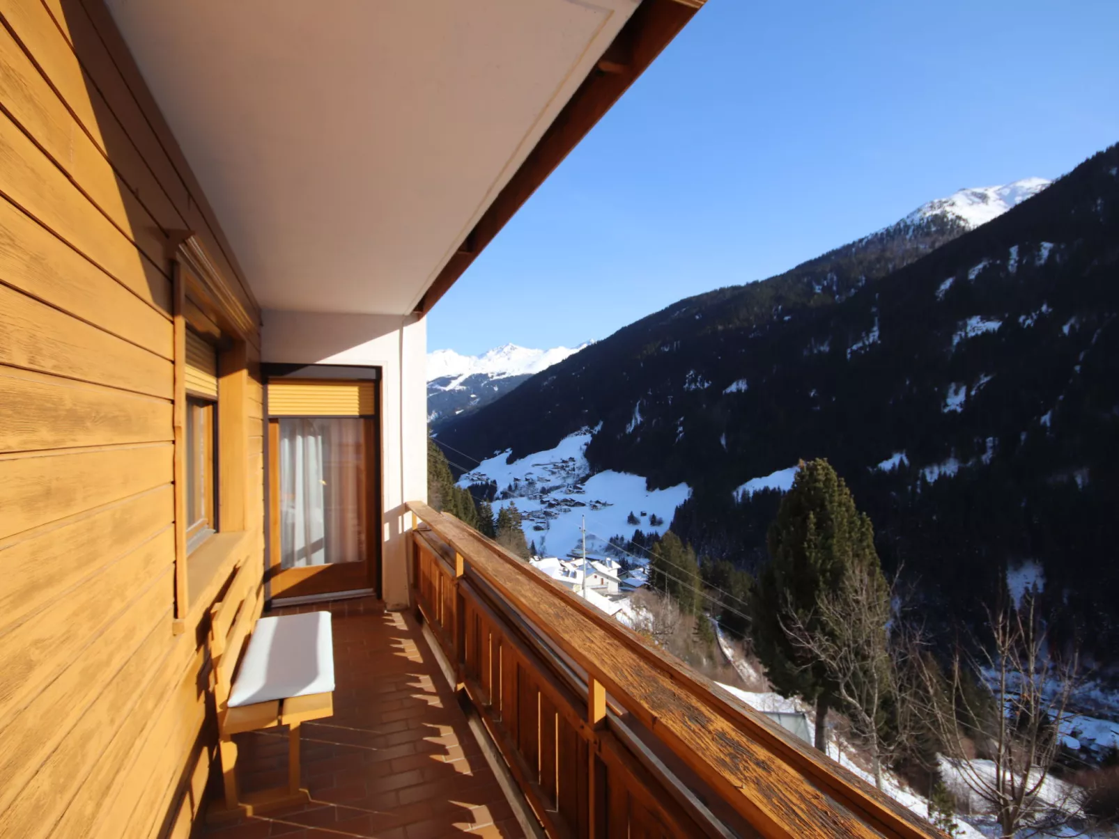 Garni Regina - Outside