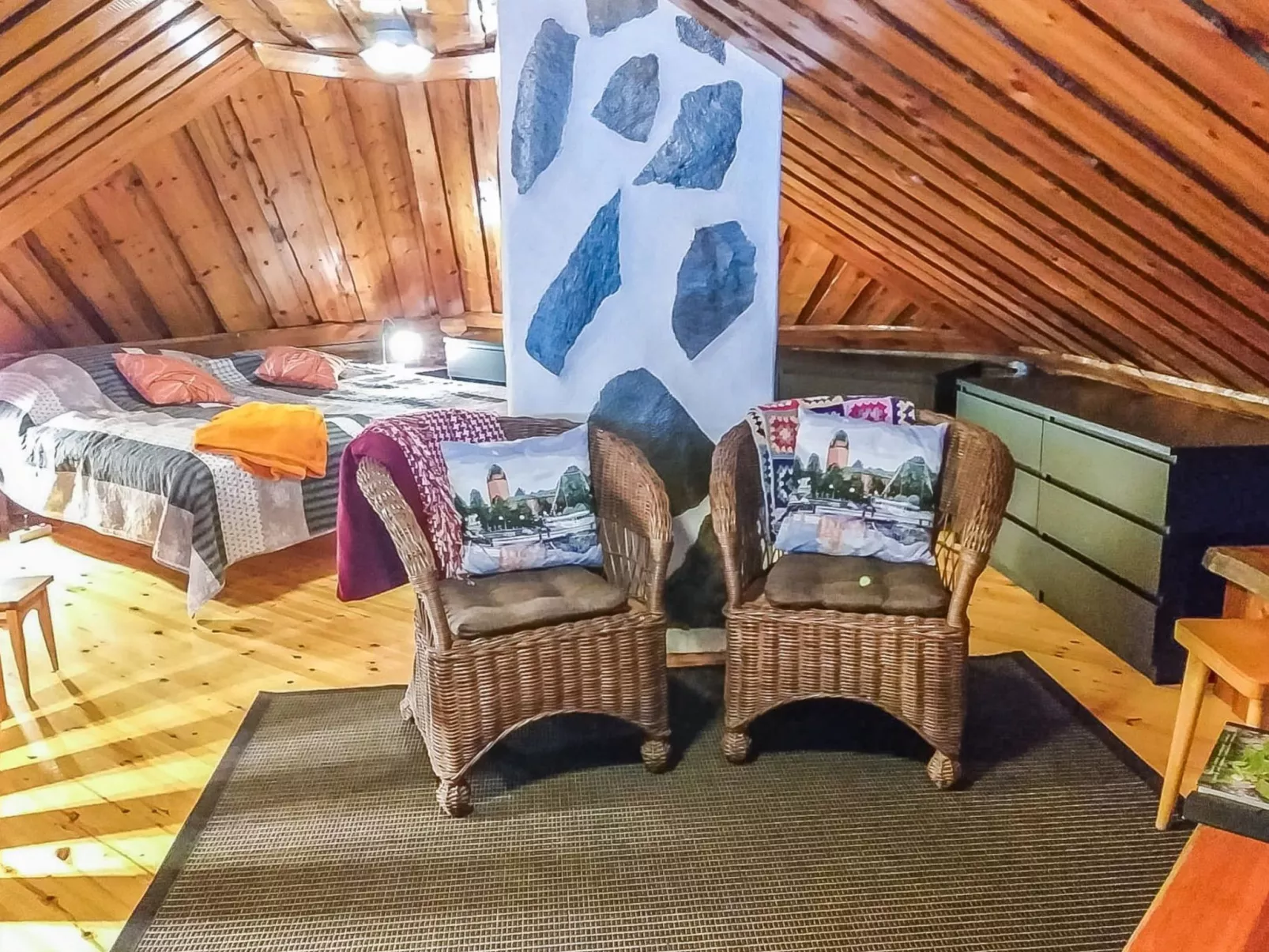 Mäntyniemi - Drinnen