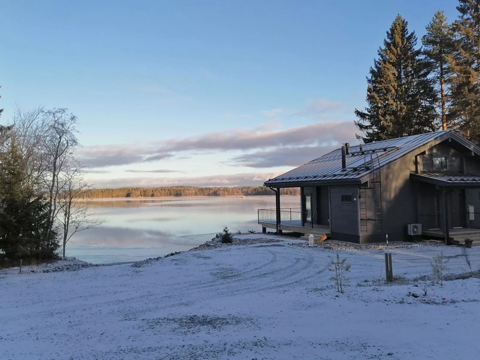 Lakeside villa - Dedans